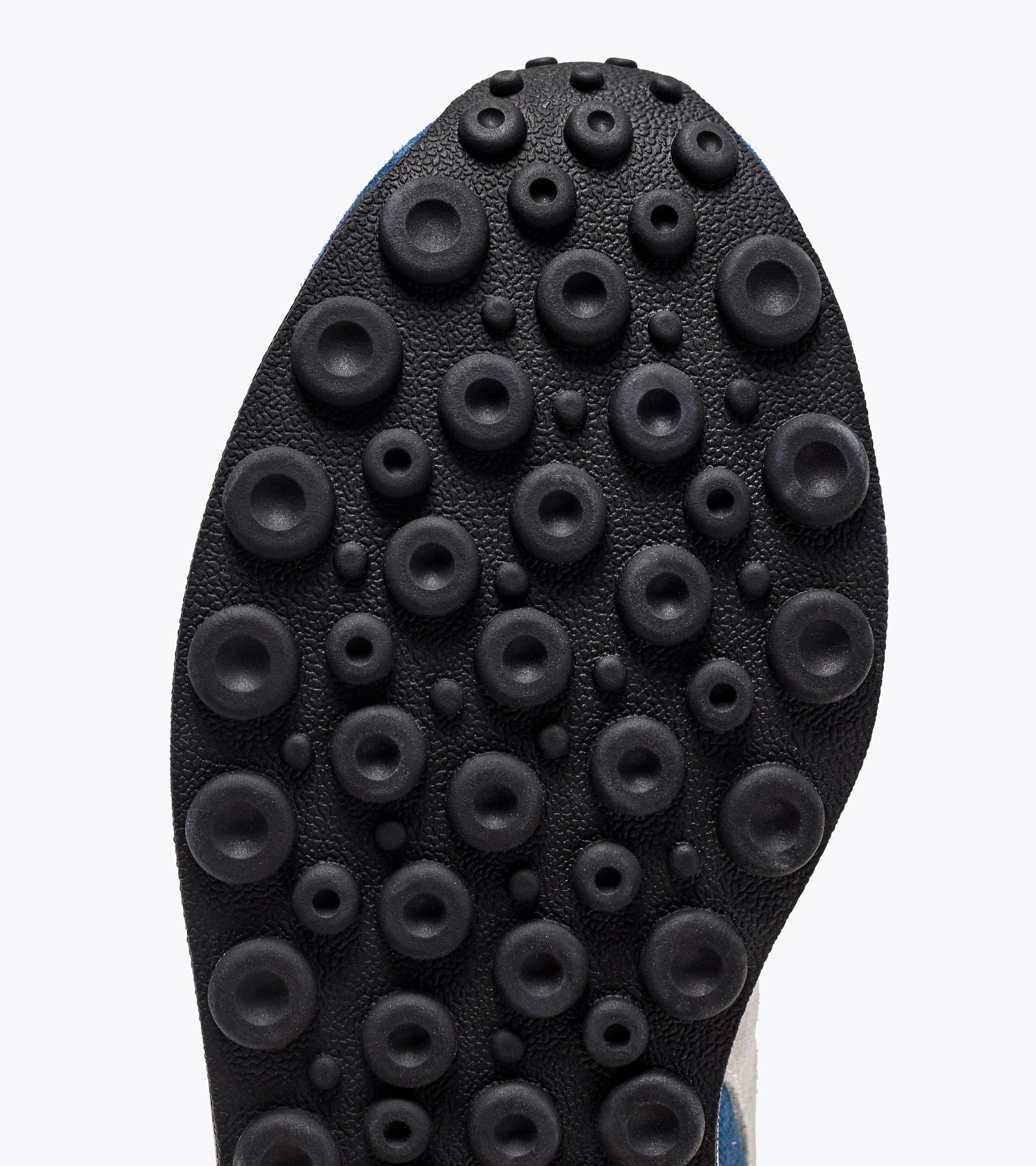 RACE SUEDE SW Product Image