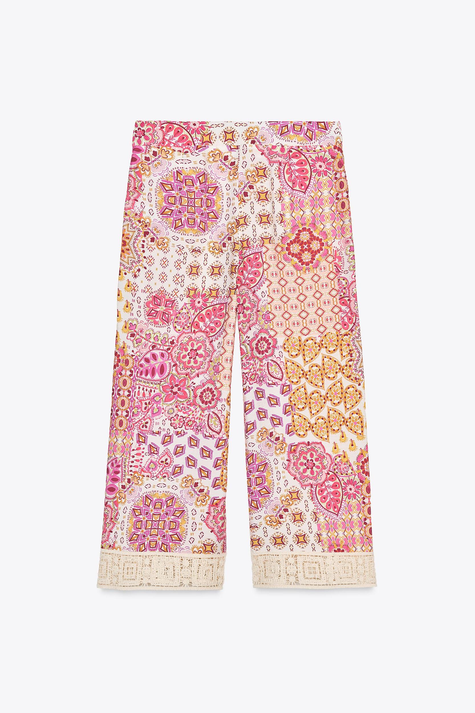 GUIPURE TRIM PRINTED PANTS Product Image