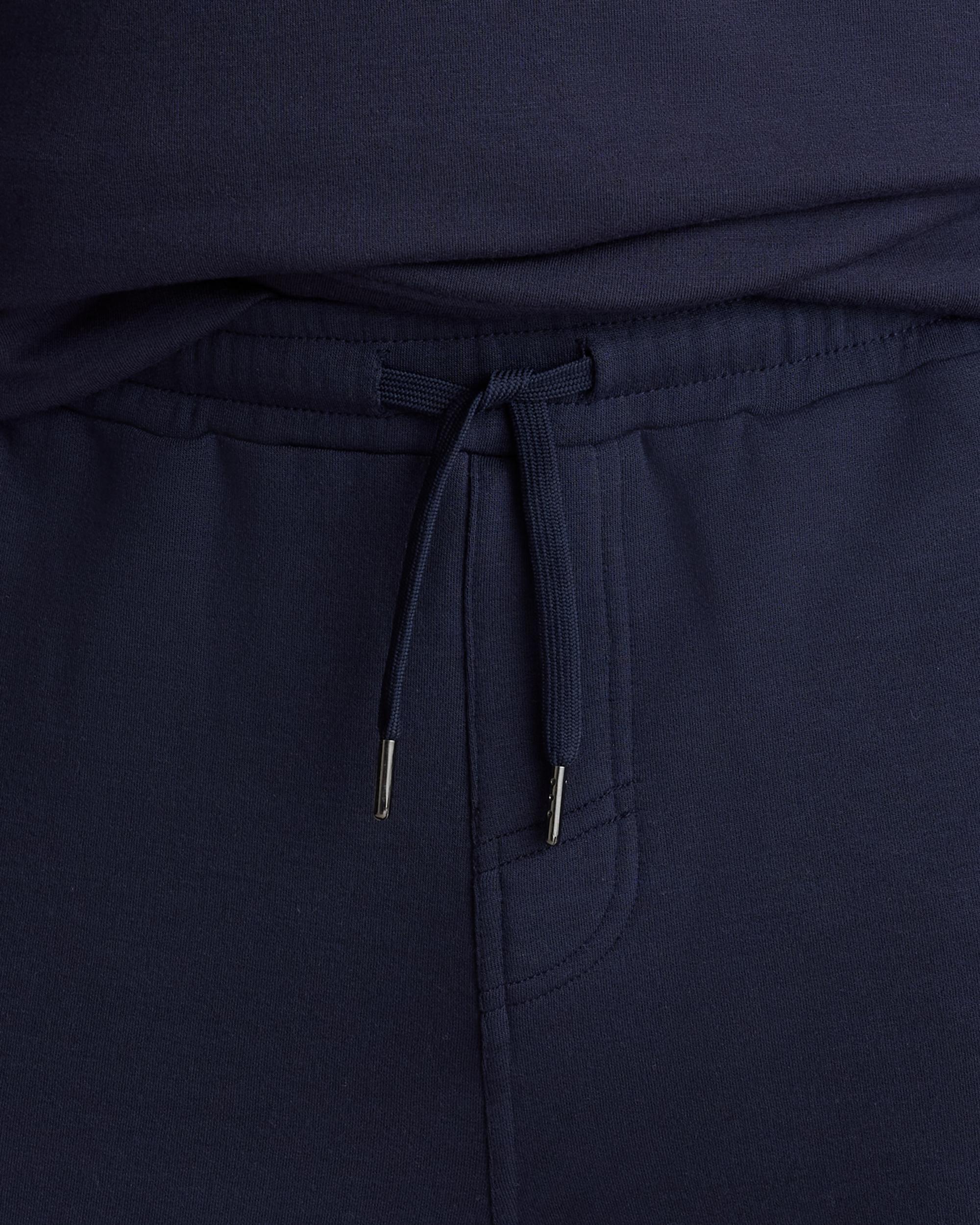 Quince | Men's Supersoft Fleece 7.5" Sweatshorts Lenzing Modal Product Image