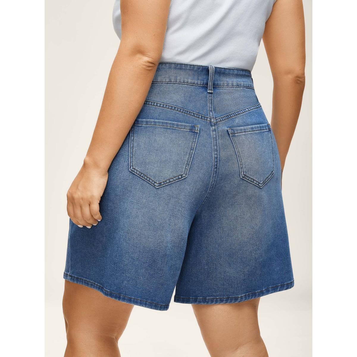 Plus Size Whiskered Wash Wide-Leg Denim Shorts Women Denimlightblue No stretch Casual Slanted pocket Leisure Denim Shorts BloomChic 22/3X Product Image