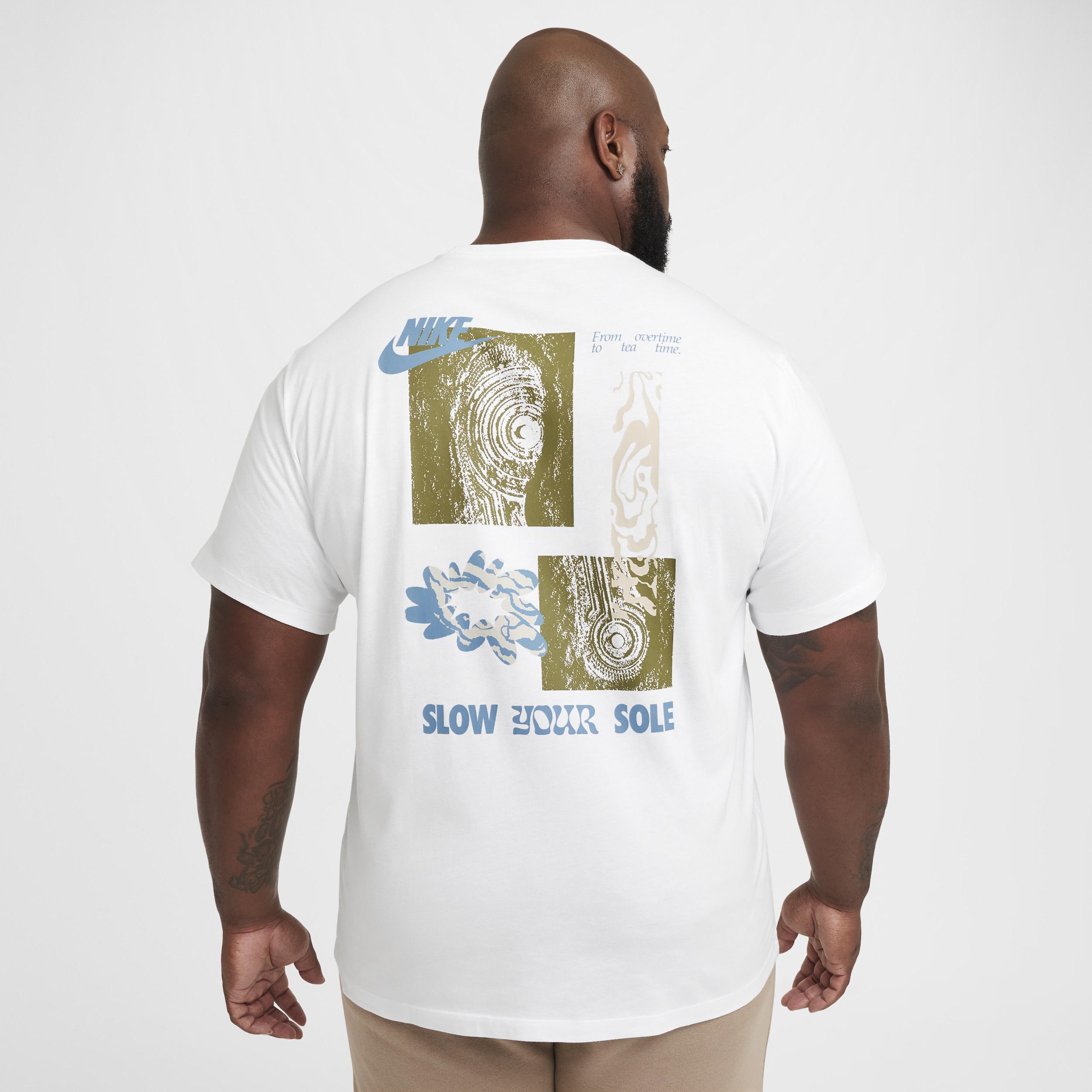 Men's Nike Sportswear Club T-Shirt Product Image