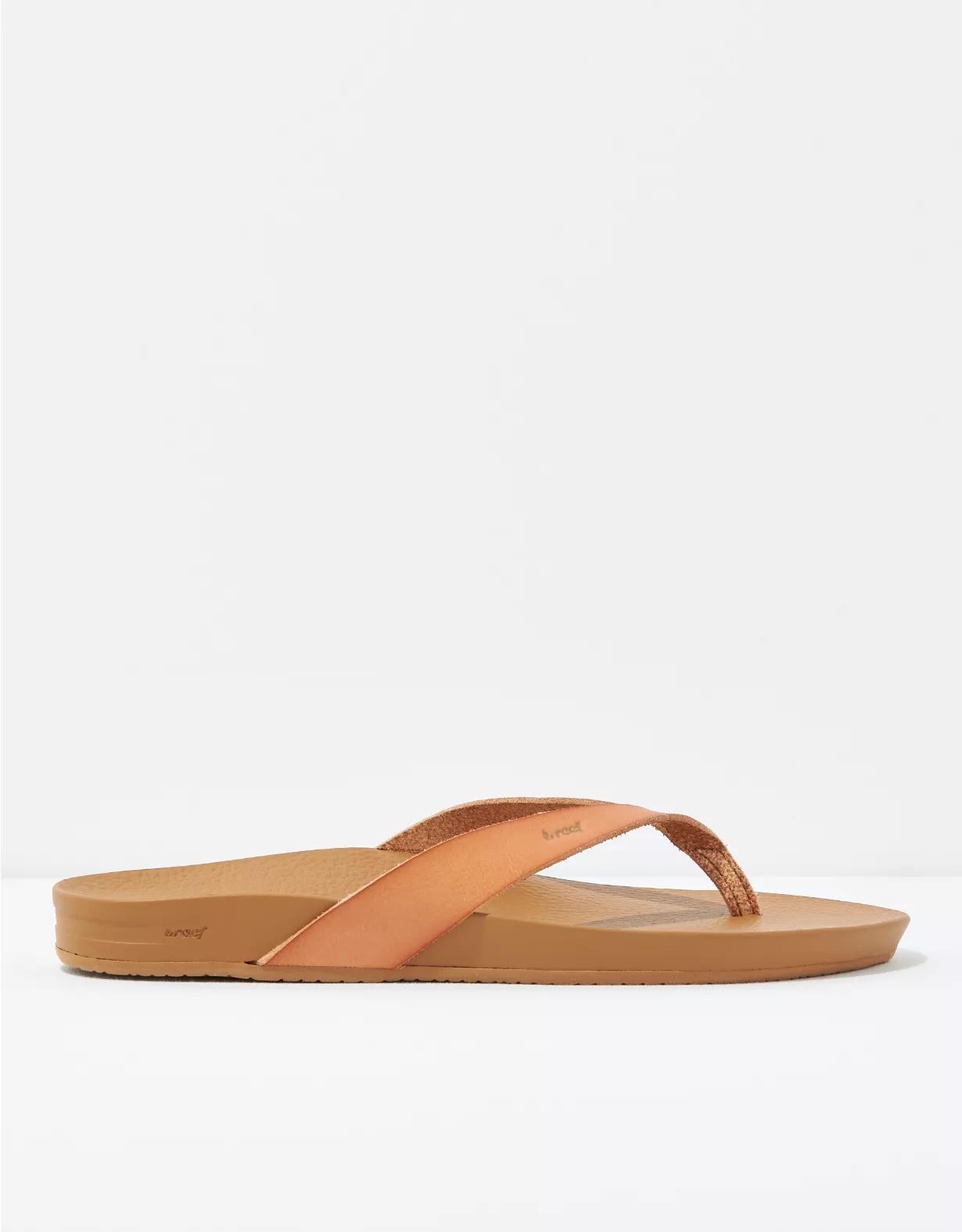 Reef Women's Cushion Court Sandal Product Image