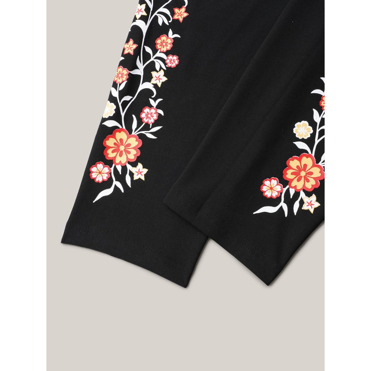 Plus Size Floral Detail Mid-Rise Leggings Women Black Elegant High stretch Skinny Mid Rise Everyday Leggings BloomChic 14-16/1X Product Image