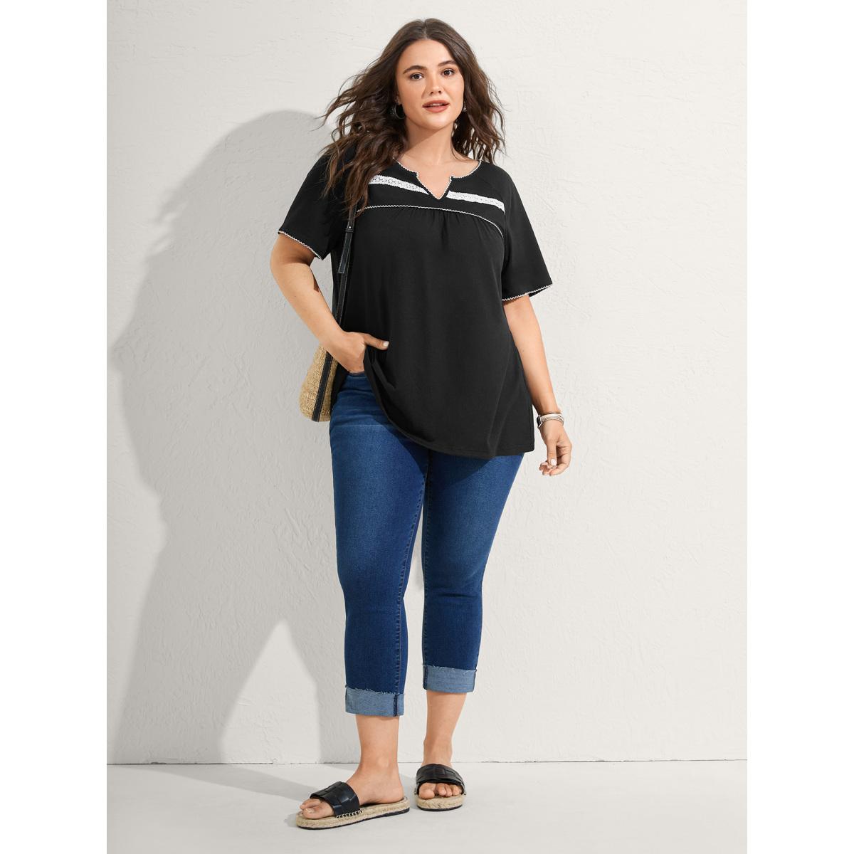 Plus Size Lace Color Contrast Pleated T-Shirt Black Women Boho Woven ribbon&lace trim Round Neck Vacation T-shirts BloomChic 14-16/1X Product Image