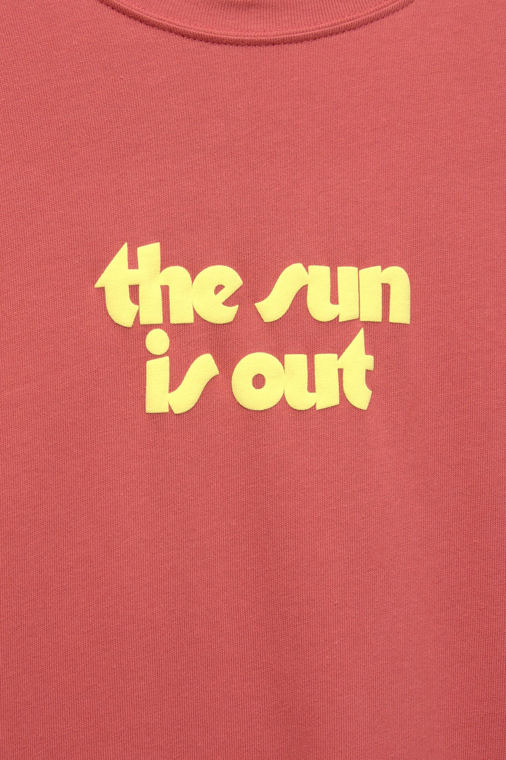 Red slogan T-shirt Product Image