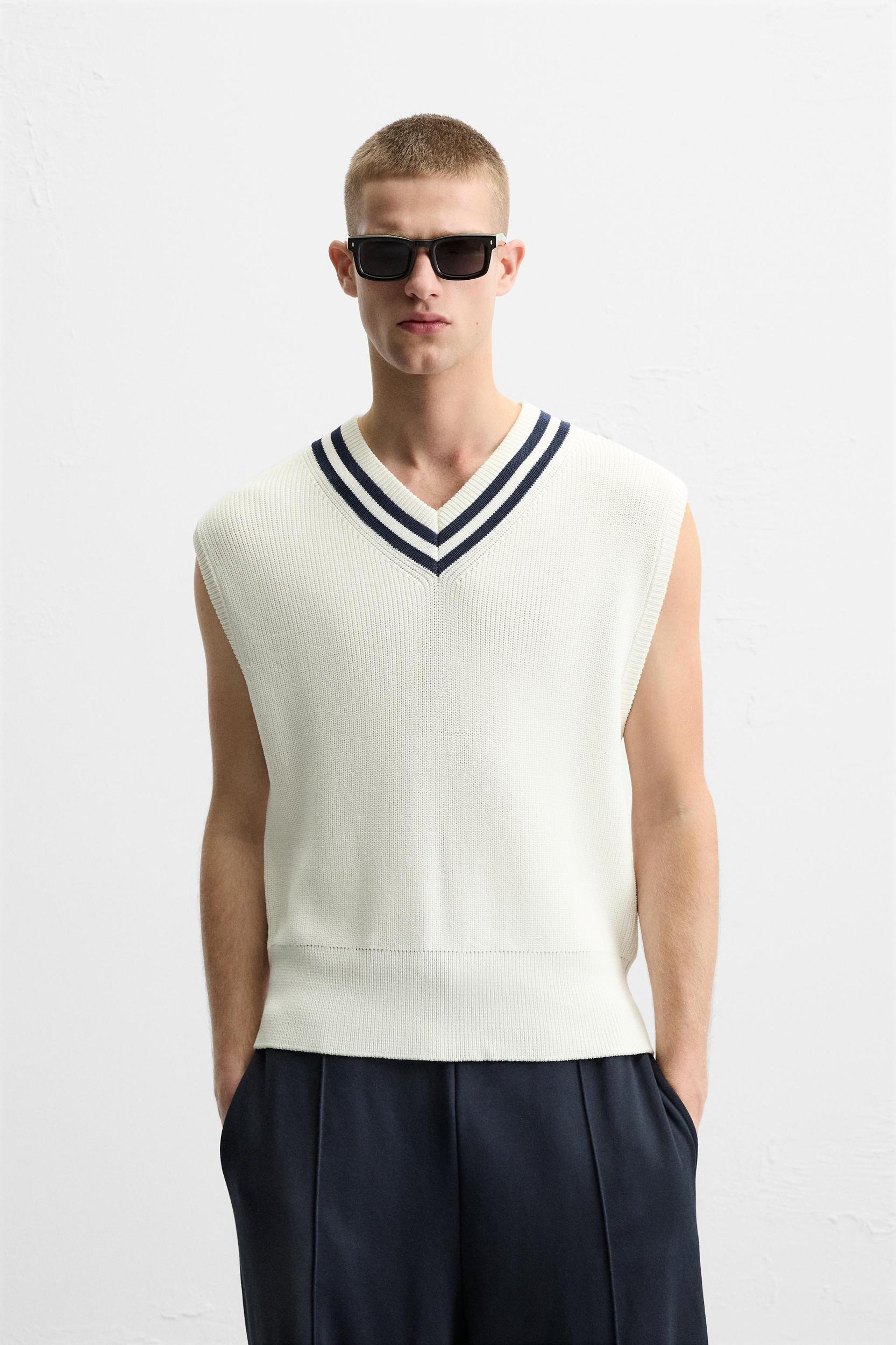 V-NECK VEST Product Image