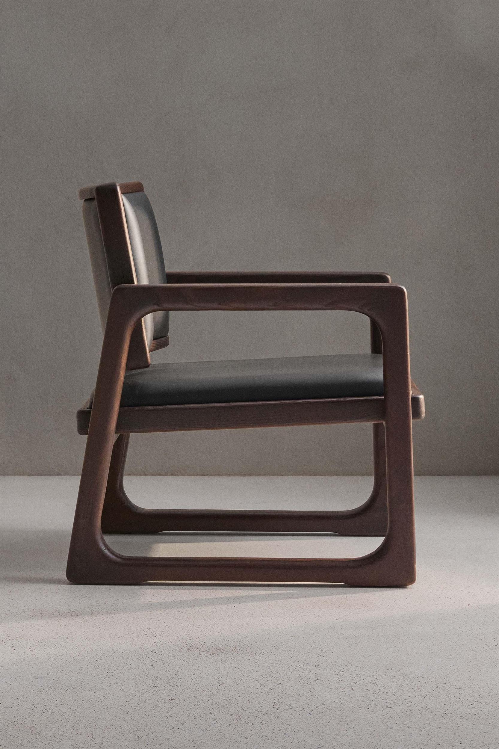 LOUNGE CHAIR 03 Product Image