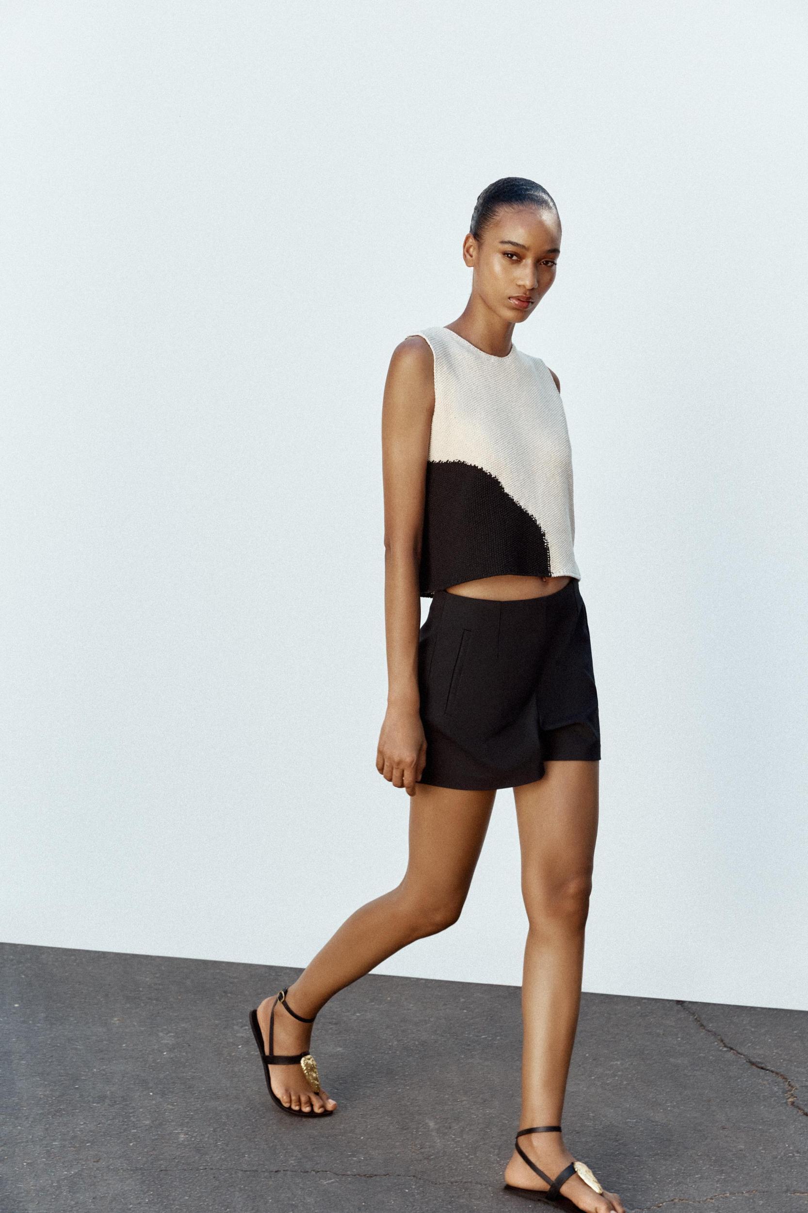 SLEEVELESS KNIT TOP Product Image