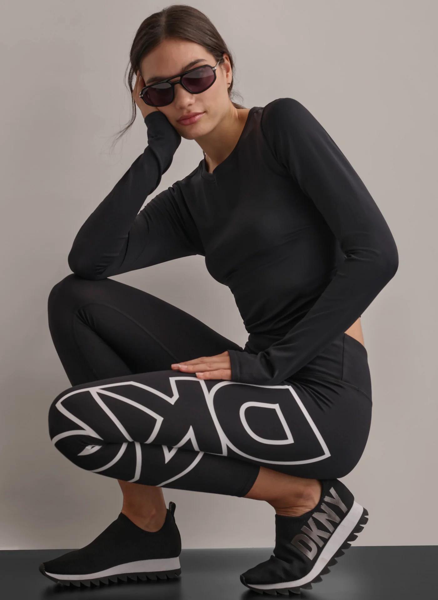 CROPPED MID-RISE LOGO COMPRESSION LEGGING Product Image
