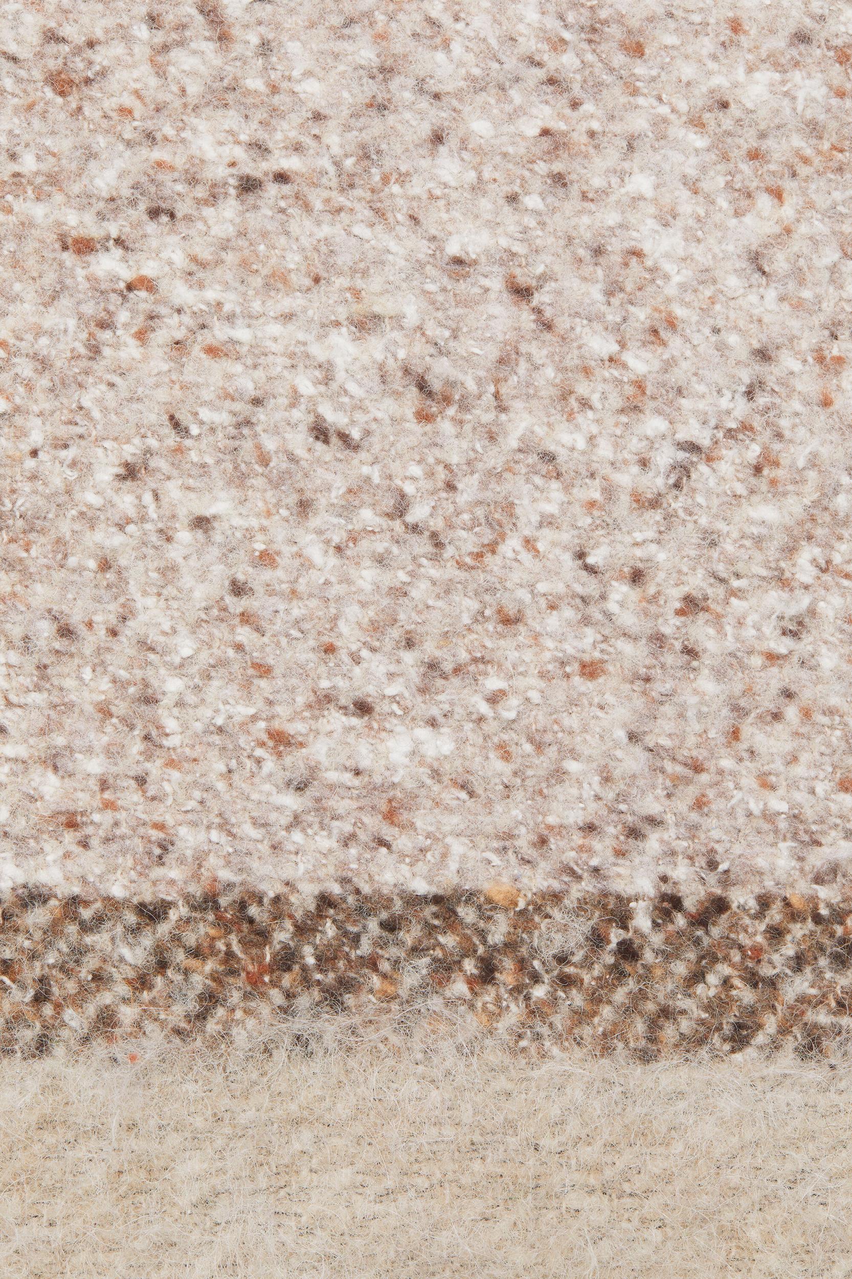 Fringed scarf logo Product Image