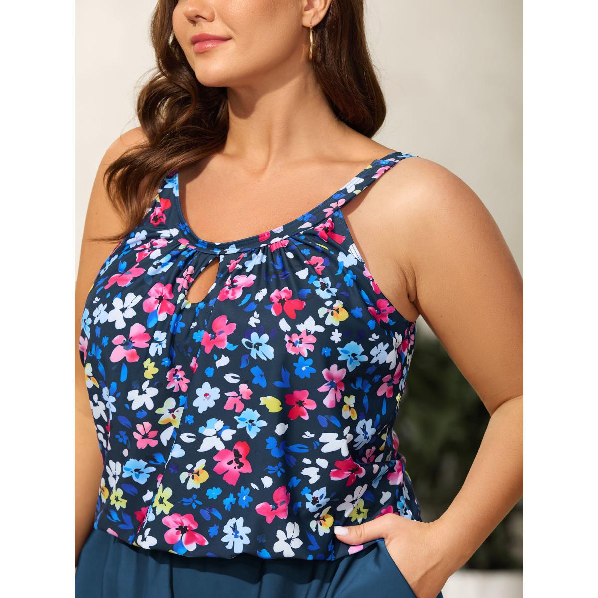 Plus Size Floral Print Keyhole Pockets Swim Romper Women's Swimwear Black Resort Curve Bathing Suits High stretch One Pieces BloomChic 10/M Product Image