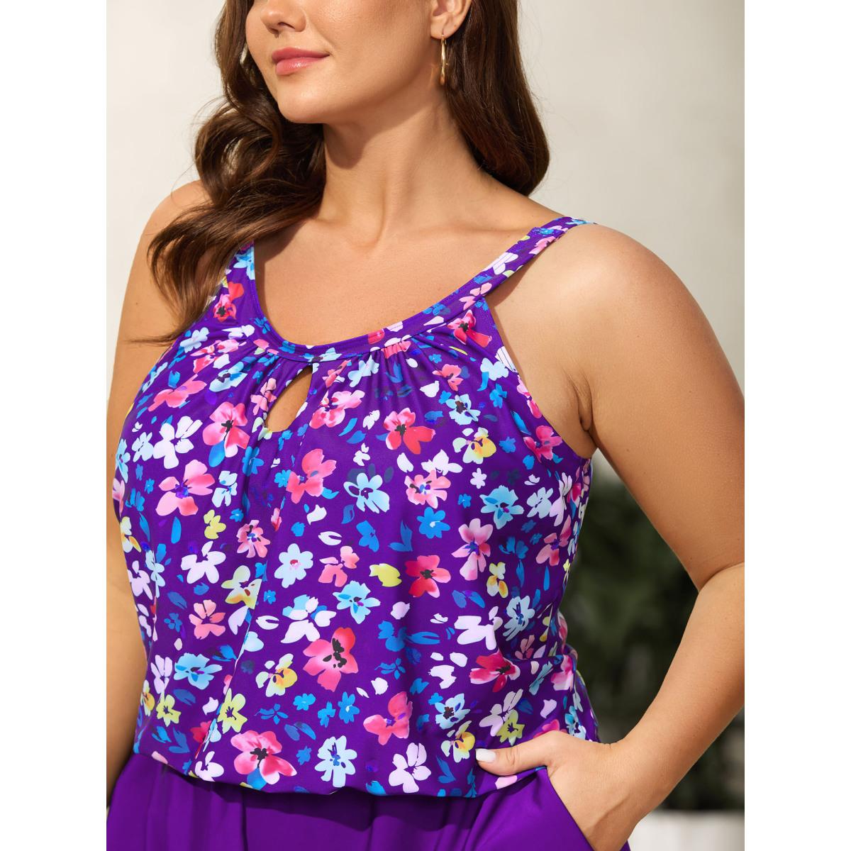 Plus Size Floral Print Keyhole Pockets Swim Romper Women's Swimwear Black Resort Curve Bathing Suits High stretch One Pieces BloomChic 10/M Product Image