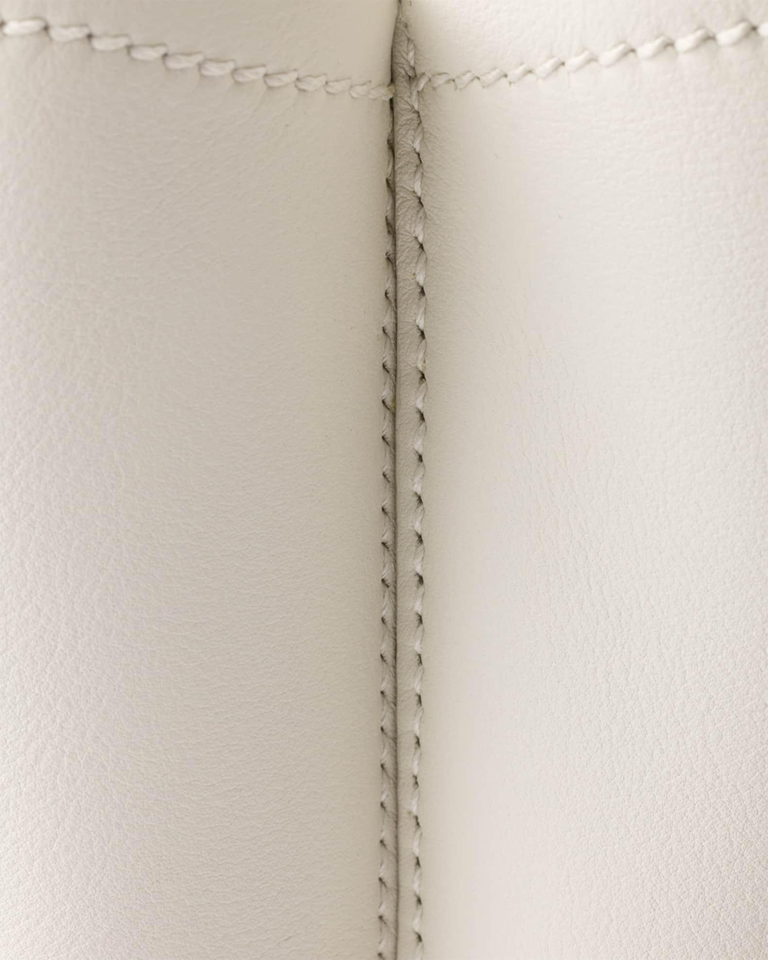 Medium Leather Shouldeer Bag Product Image