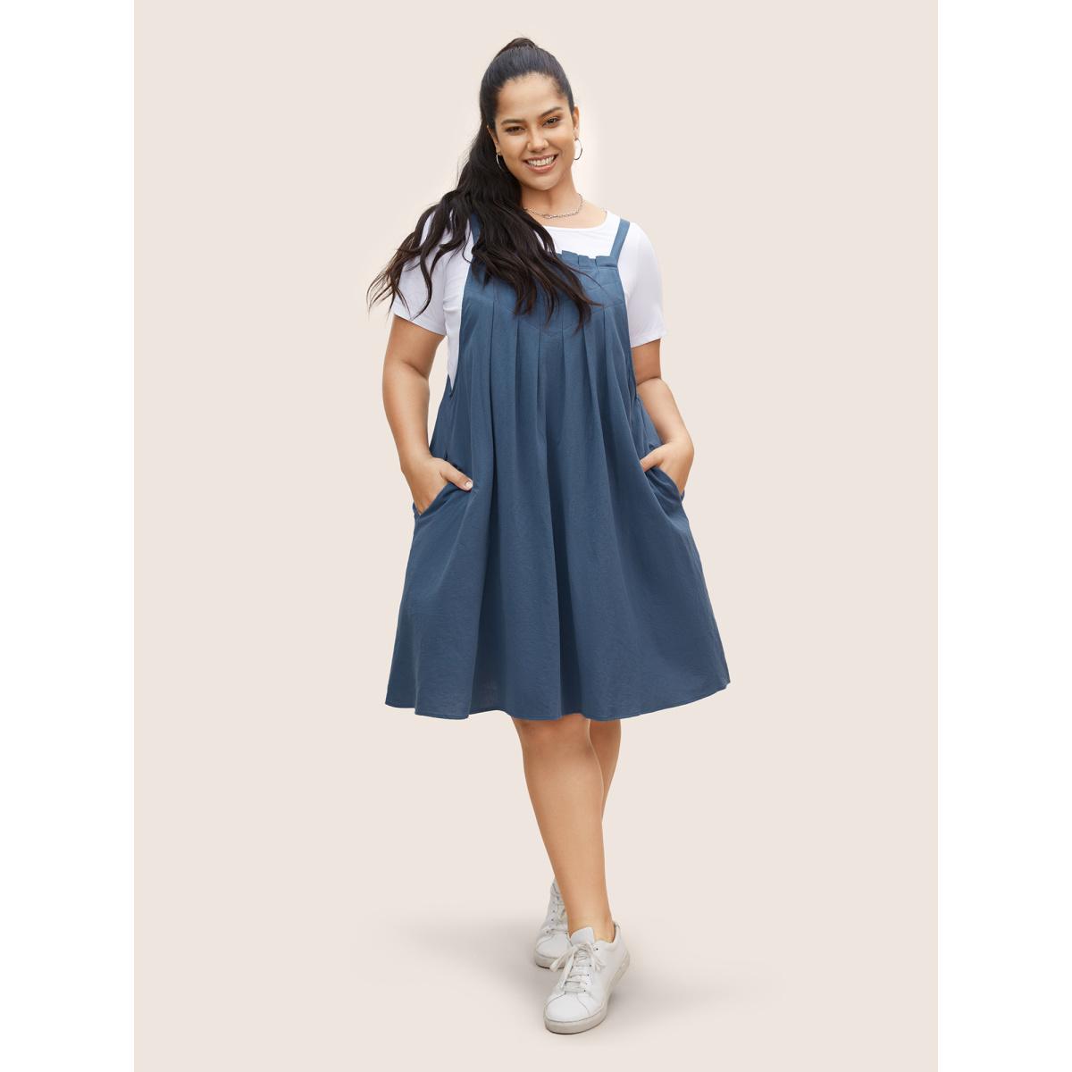 Plus Size Plain Pleated Pocket Sleeveless Dress Cerulean Women Casual Non Sleeveless Curvy BloomChic 30/6X Product Image