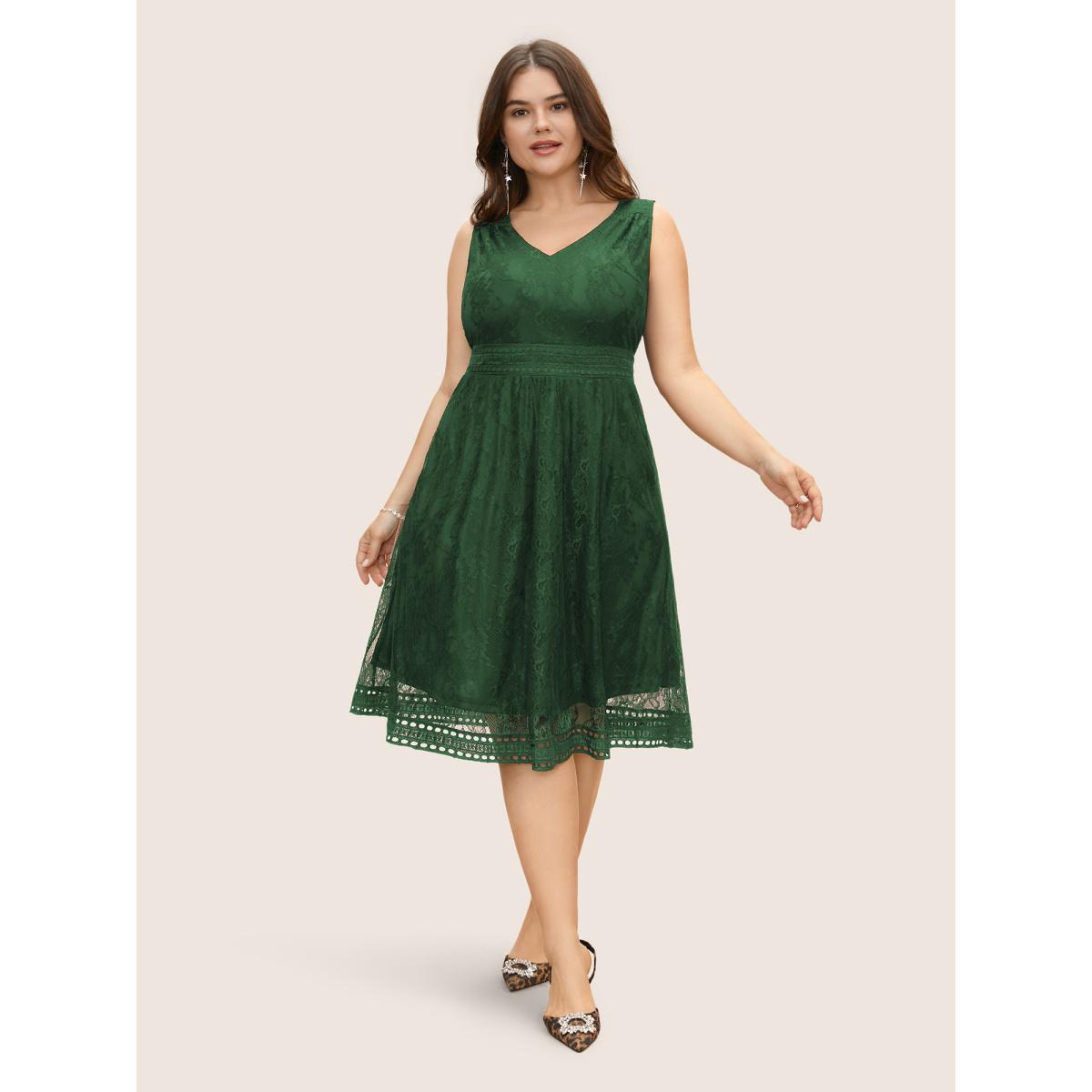 Plus Size Crochet Lace Mesh Pocket Tank Dress DarkGreen Women Cocktail Woven ribbon&lace trim V-neck Sleeveless Curvy BloomChic 14-16/1X Product Image
