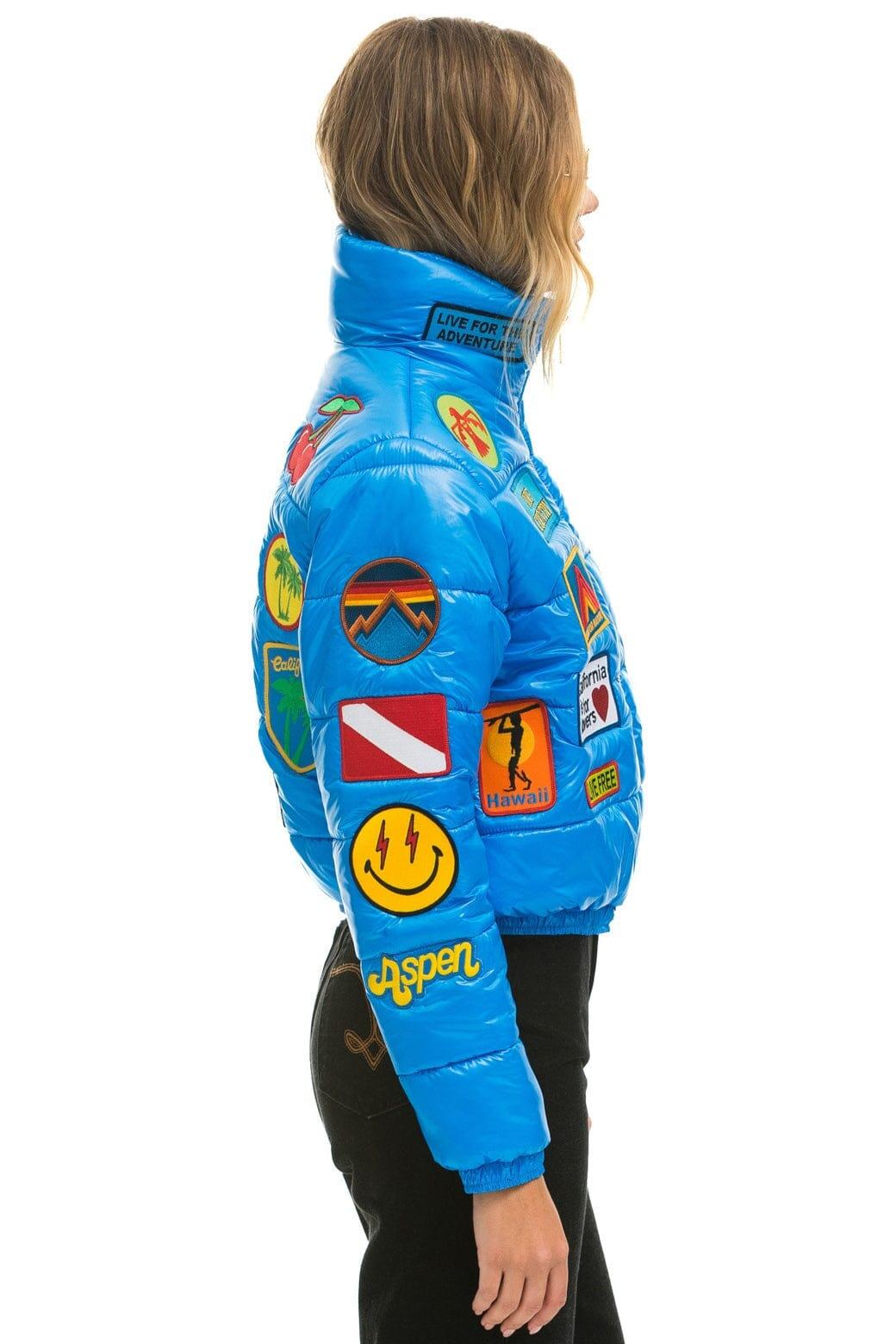 VINTAGE PATCH APRES PUFFER JACKET - BLUE CINA GLOSSY Female Product Image