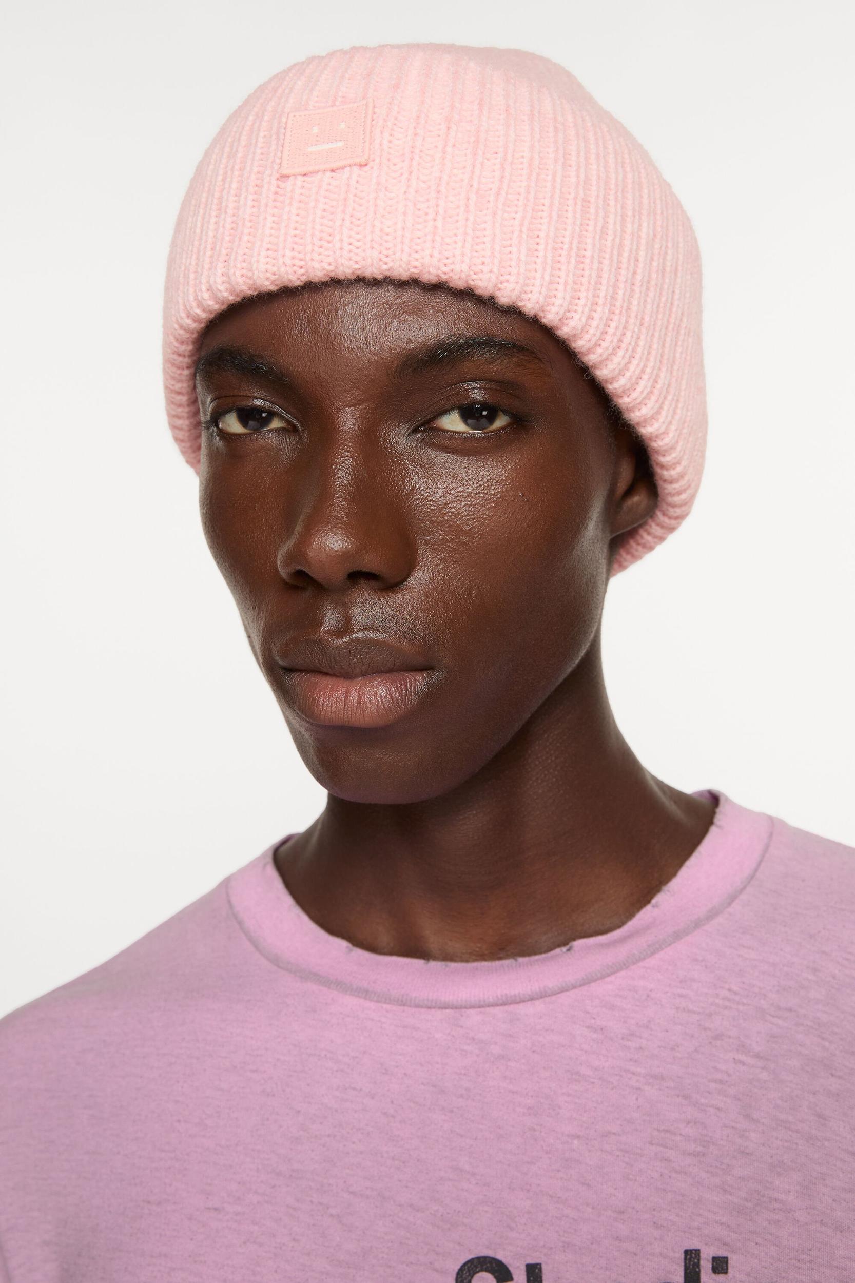 Small face logo beanie Product Image