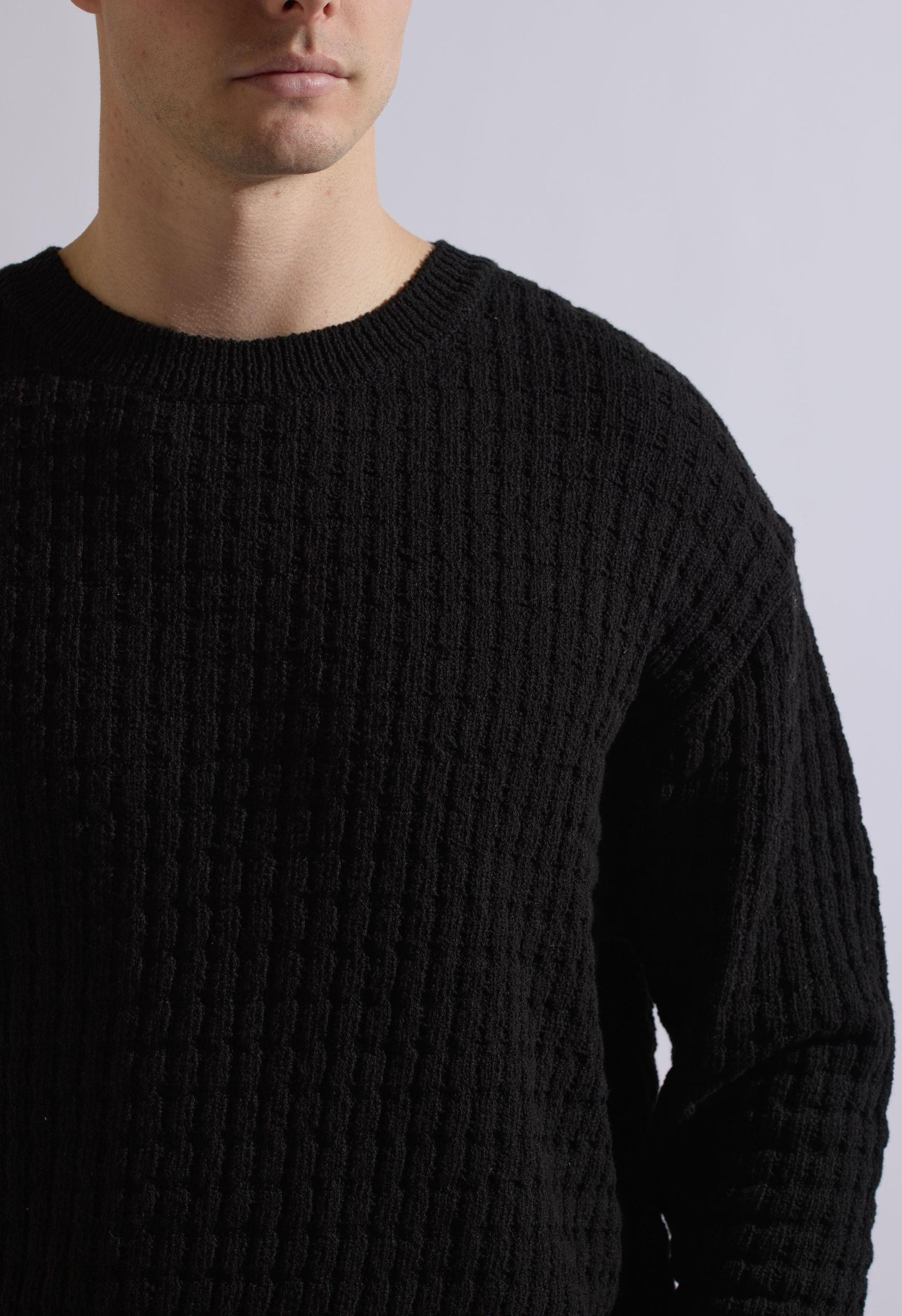 Merino Cable Knit Crew in Black Product Image