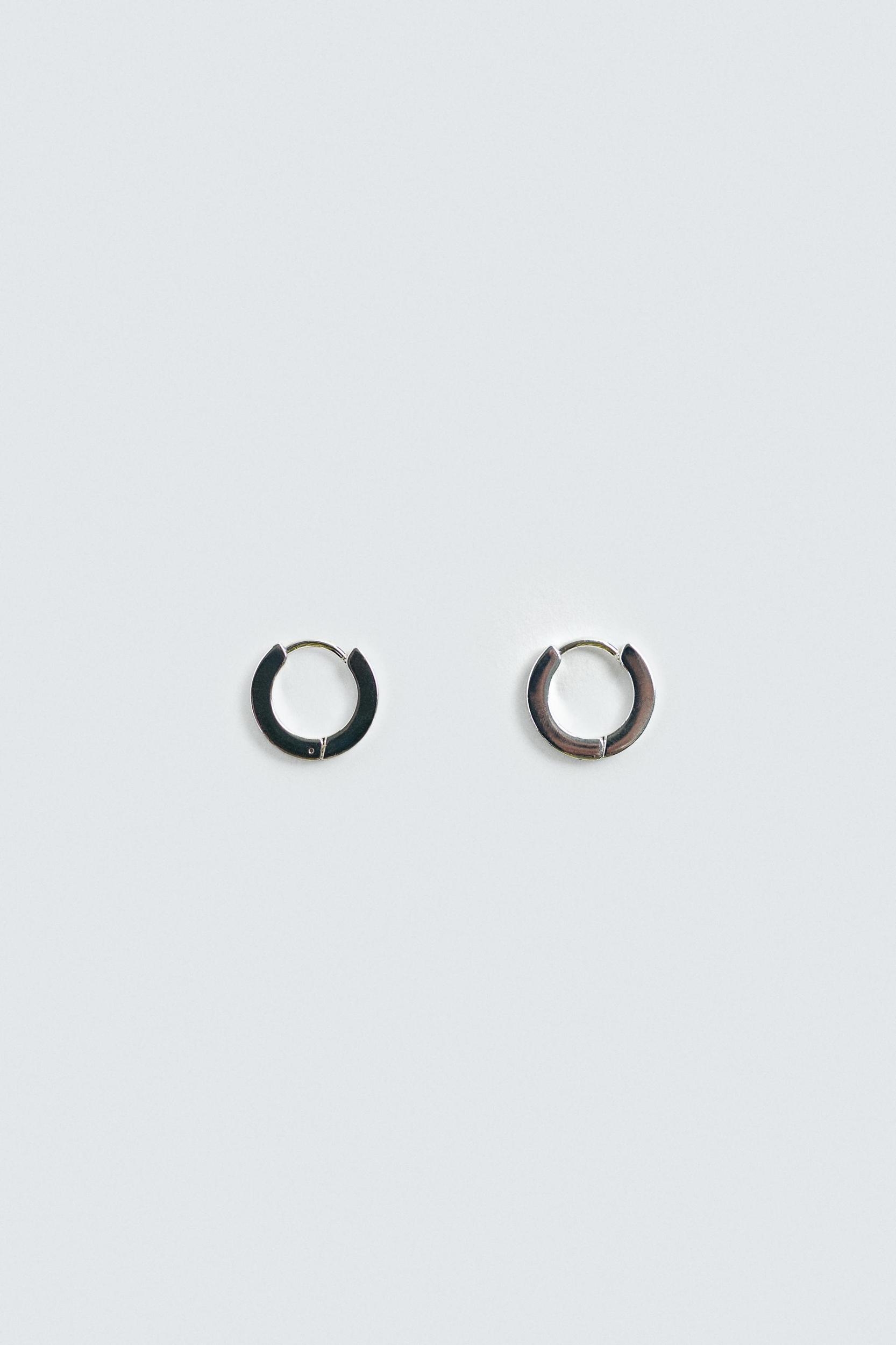 HOOP EARRINGS Product Image