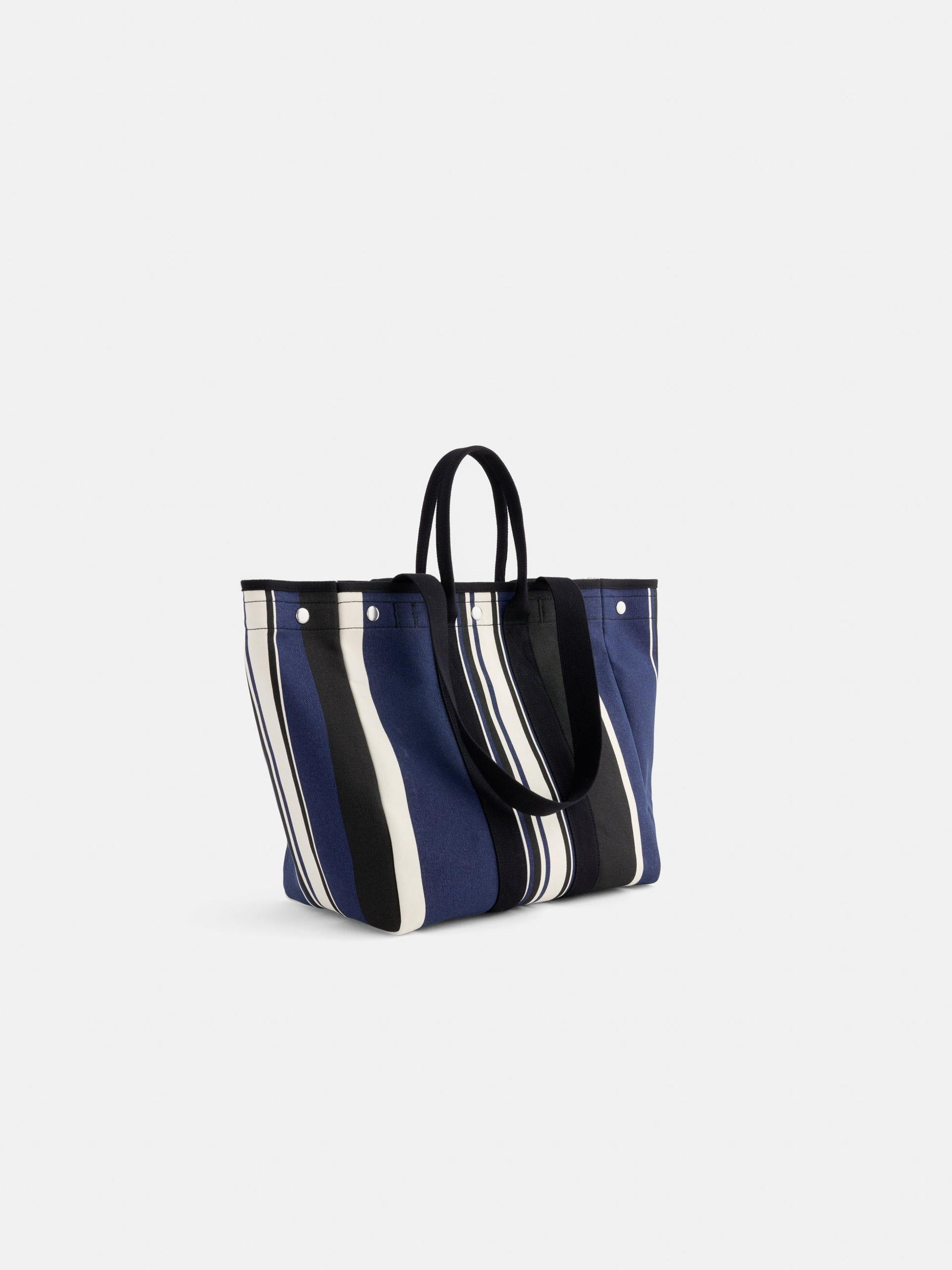 The Perfect Weekend Tote Product Image