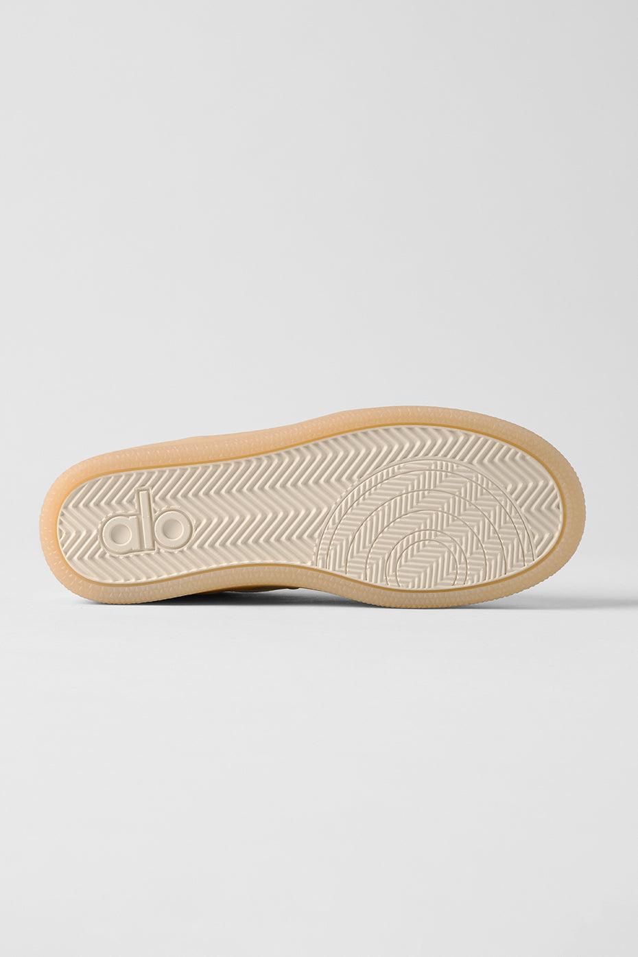 Alo Recovery Mode Sneaker - Clay Product Image