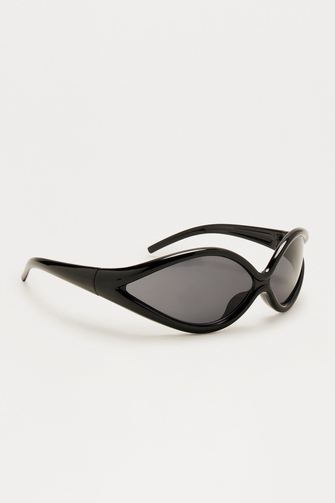 Feeling The Vibes Cateye Sunglasses - Black Product Image