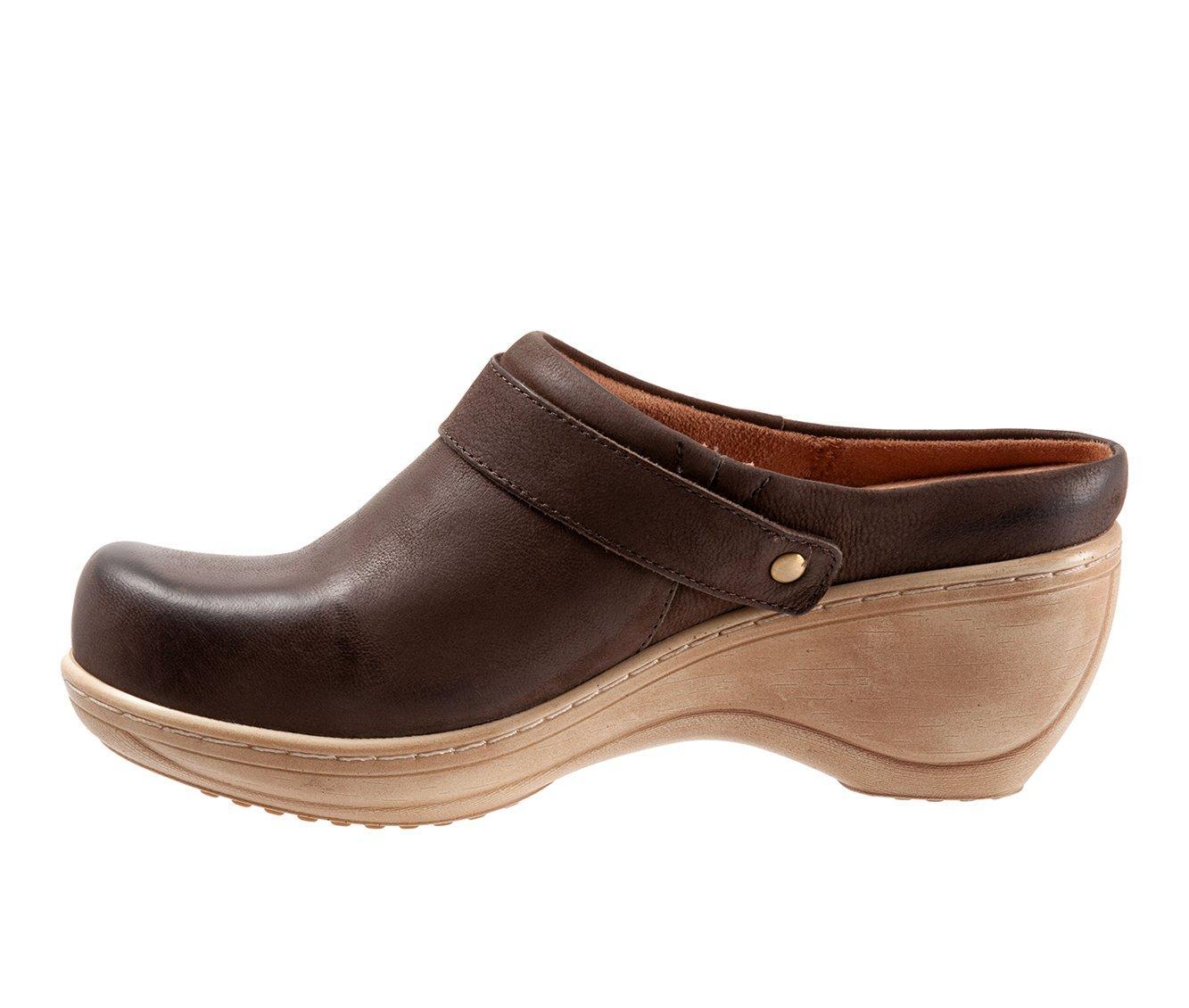 Women's Softwalk Marquette Clogs Product Image