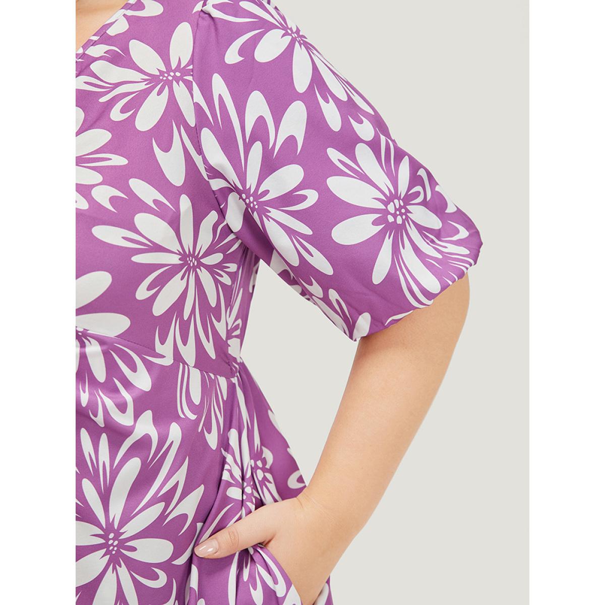 Plus Size Floral Print Puff Sleeve Pocket Twist Front Dress Lilac Women Elegant V-neck Short sleeve Curvy Midi Dress BloomChic 22-24/3X Product Image