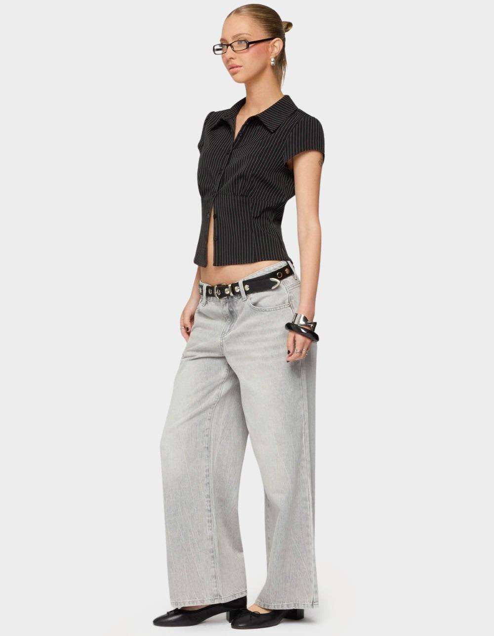 EDIKTED Petite Magda Low Rise Acid Wash Jeans - GRAY Product Image