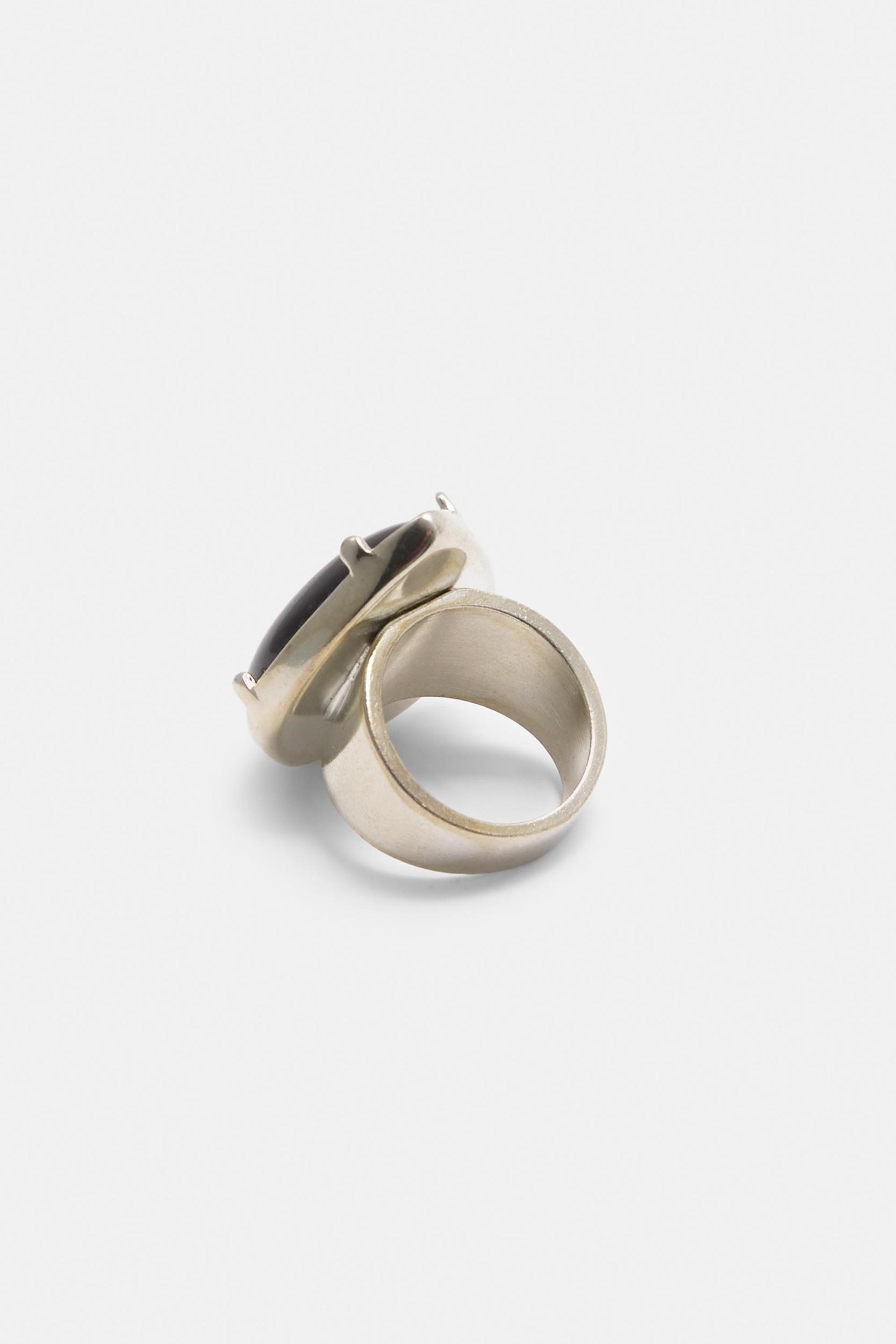 Teardrop ring Product Image