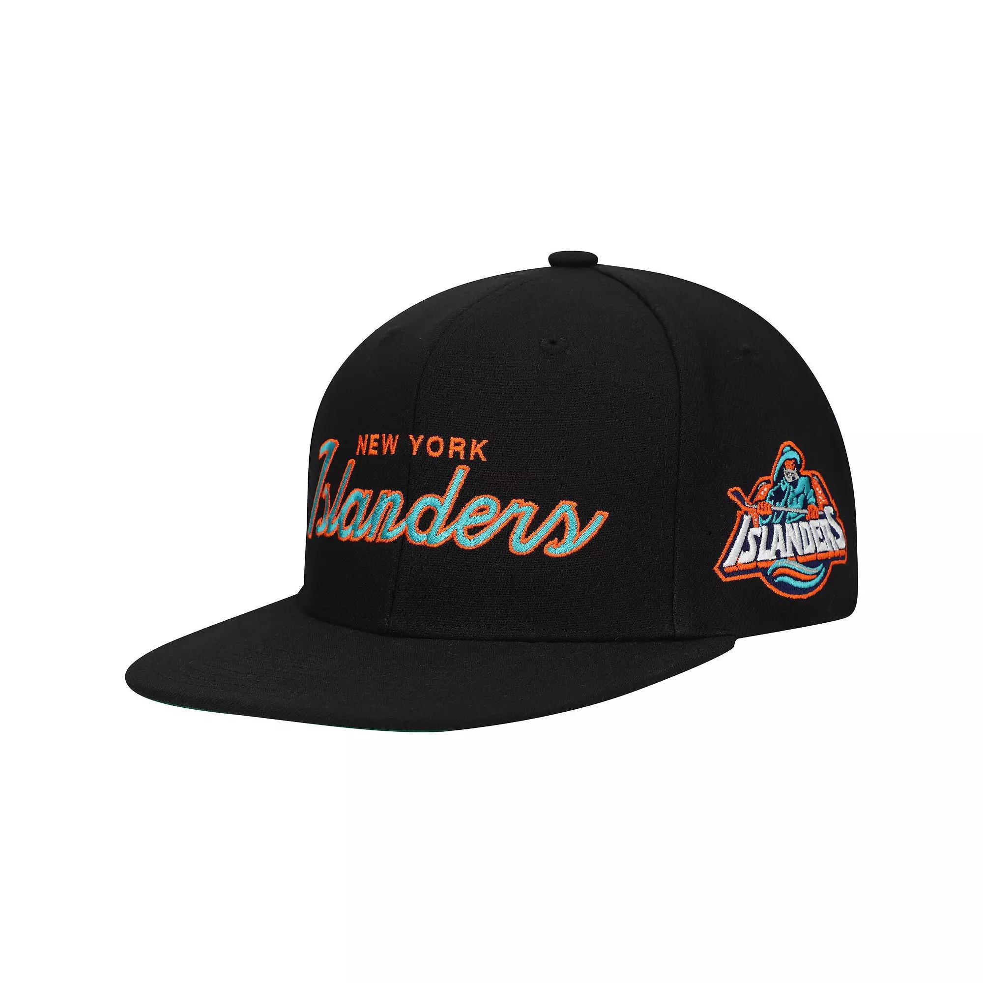 Men's Mitchell & Ness Black New York Islanders Core Team Script 2.0 Snapback Hat, Isl Black Product Image