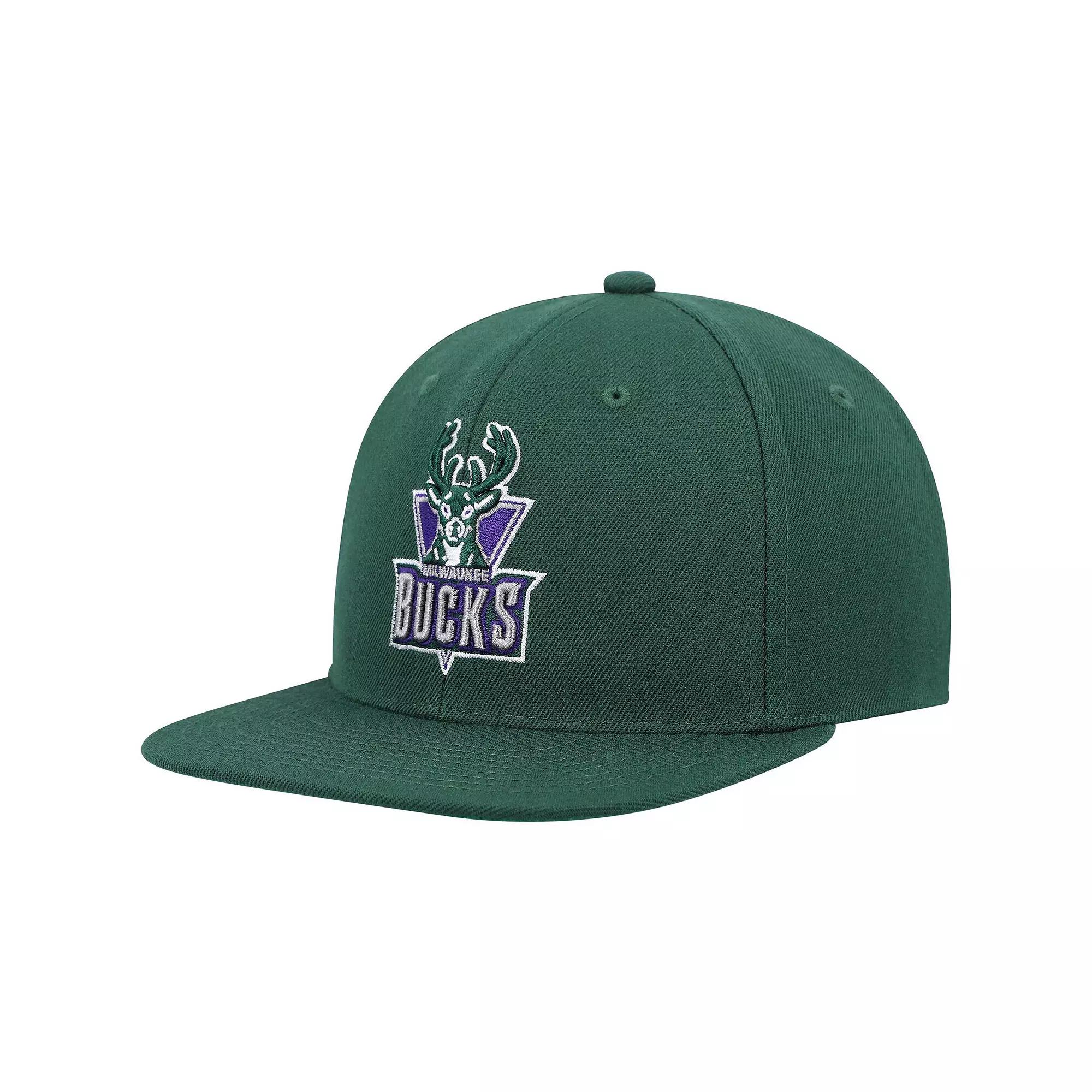 Men's Mitchell & Ness Green Milwaukee Bucks Hardwood Classics Team Ground 2.0 Snapback Hat Product Image