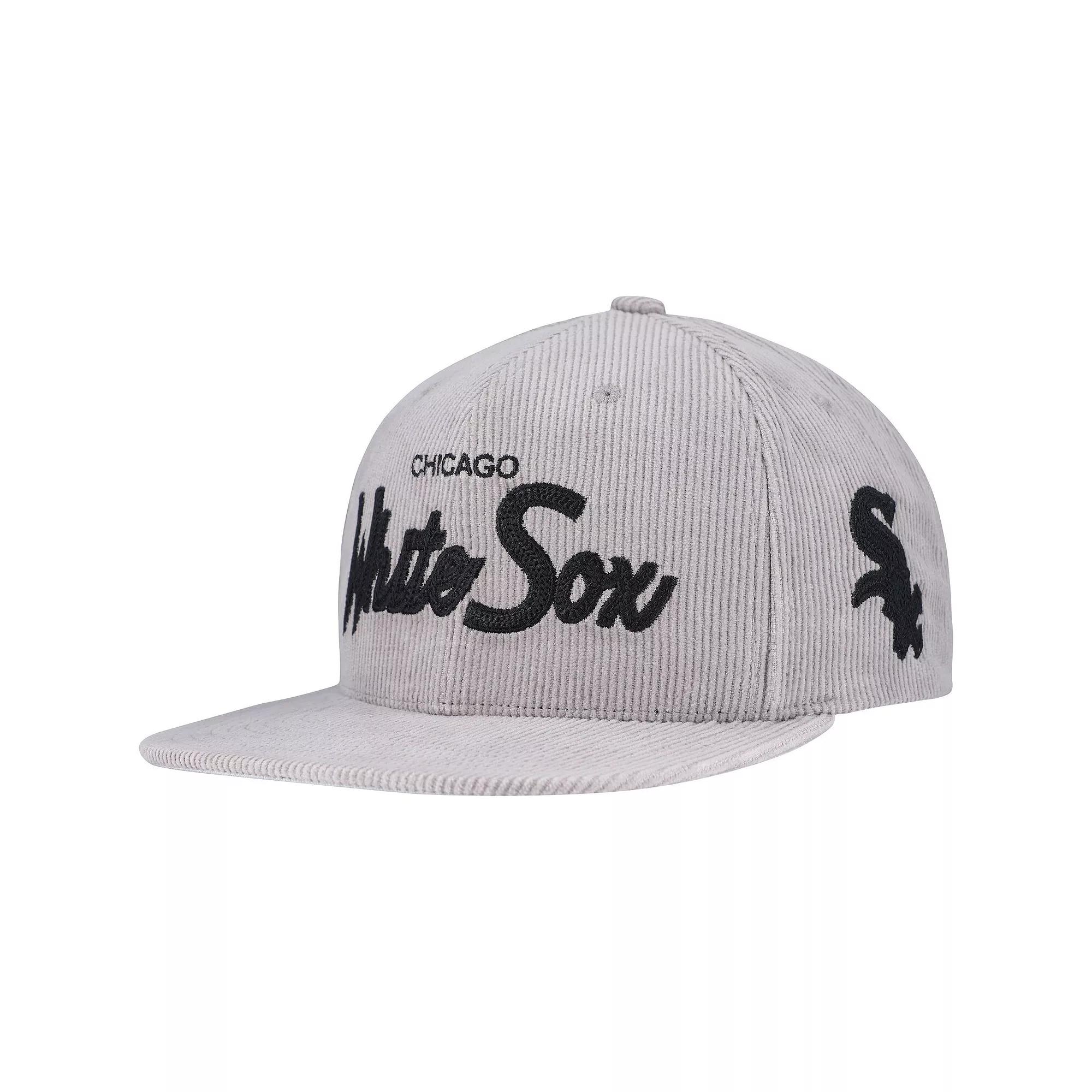 Men's Mitchell & Ness Gray Chicago White Sox Corduroy Snapback Hat, Grey Product Image