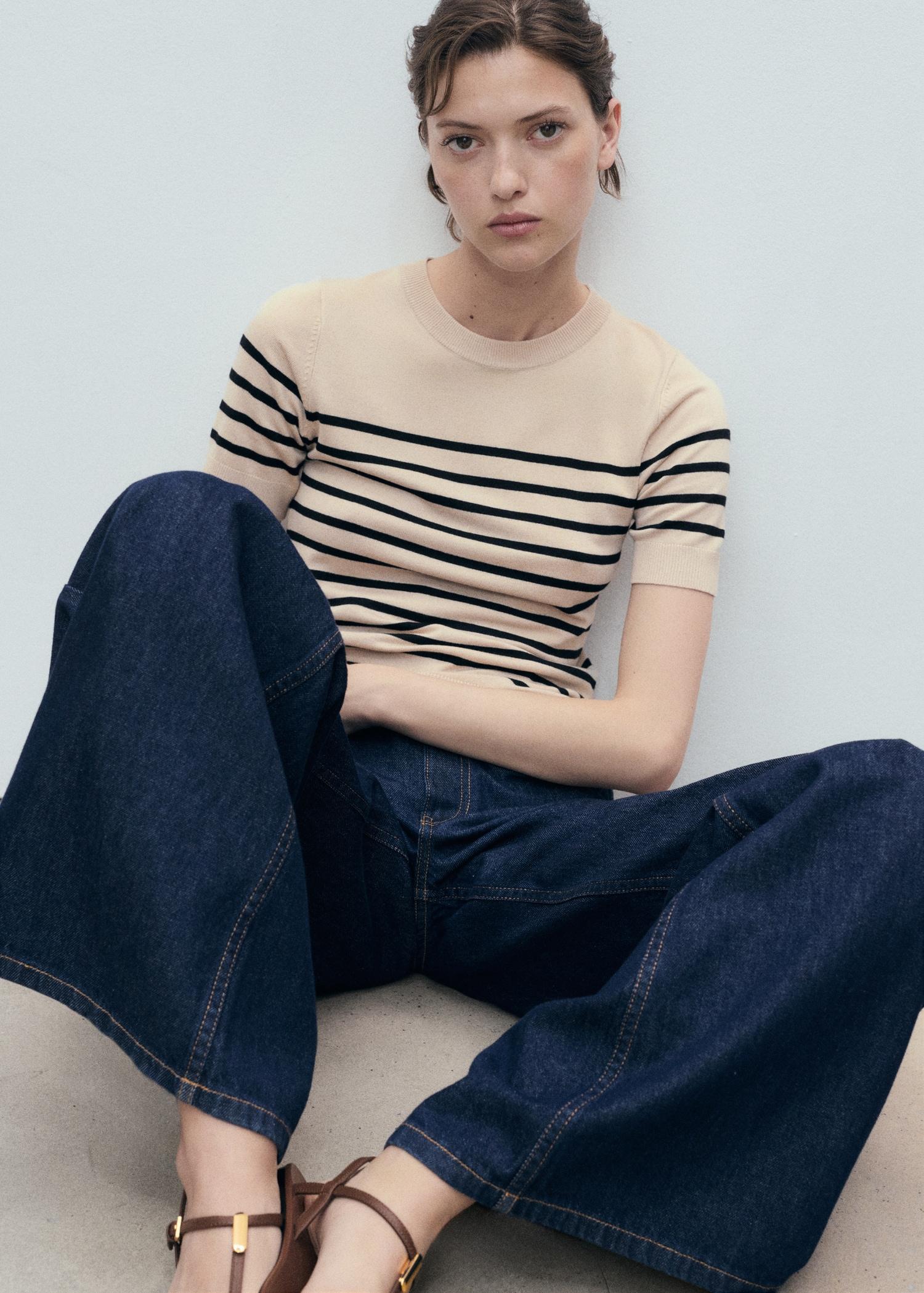 Short-sleeved fine-knit sweater - Women | MANGO USA Product Image