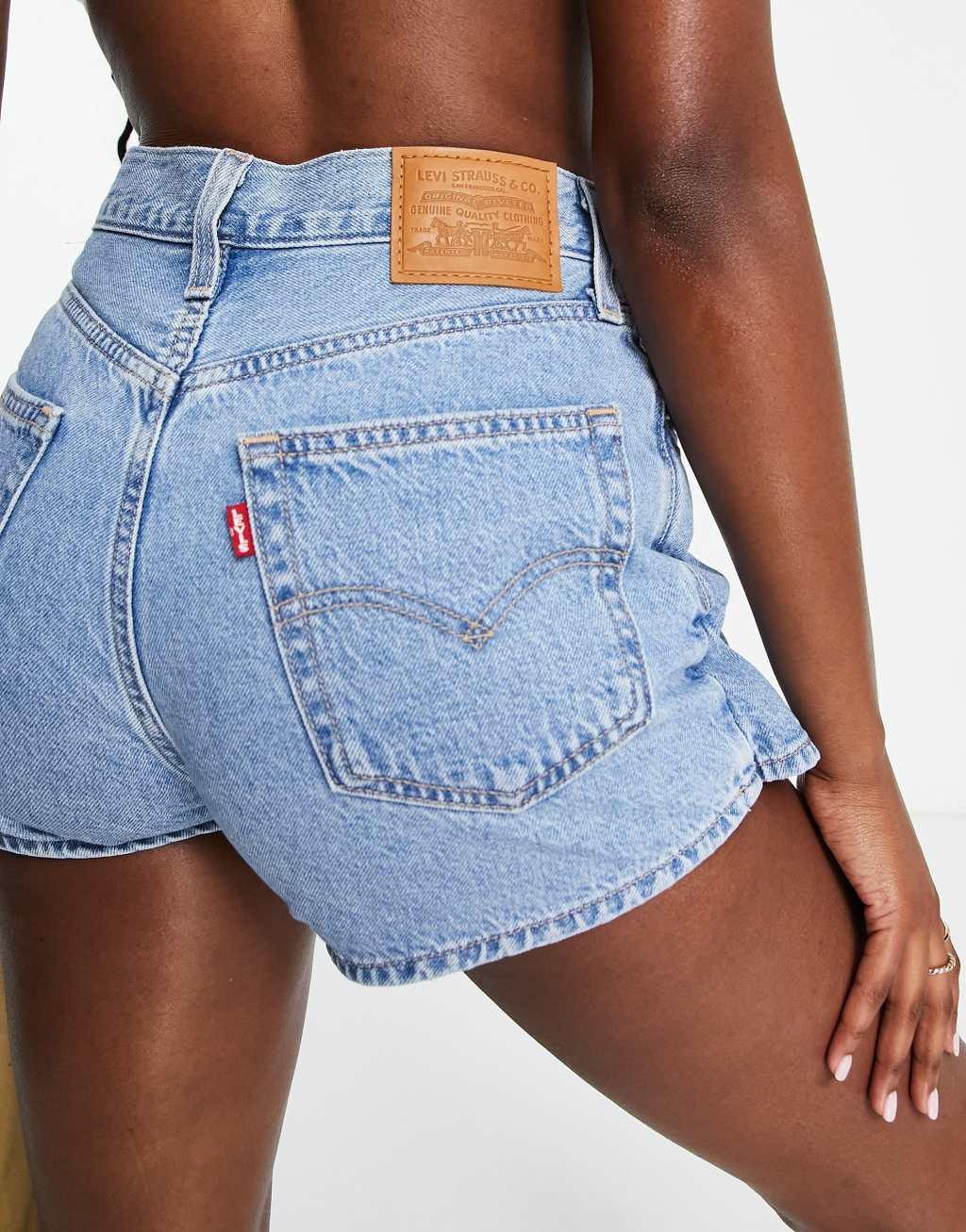 Levi's denim skort in light wash Product Image
