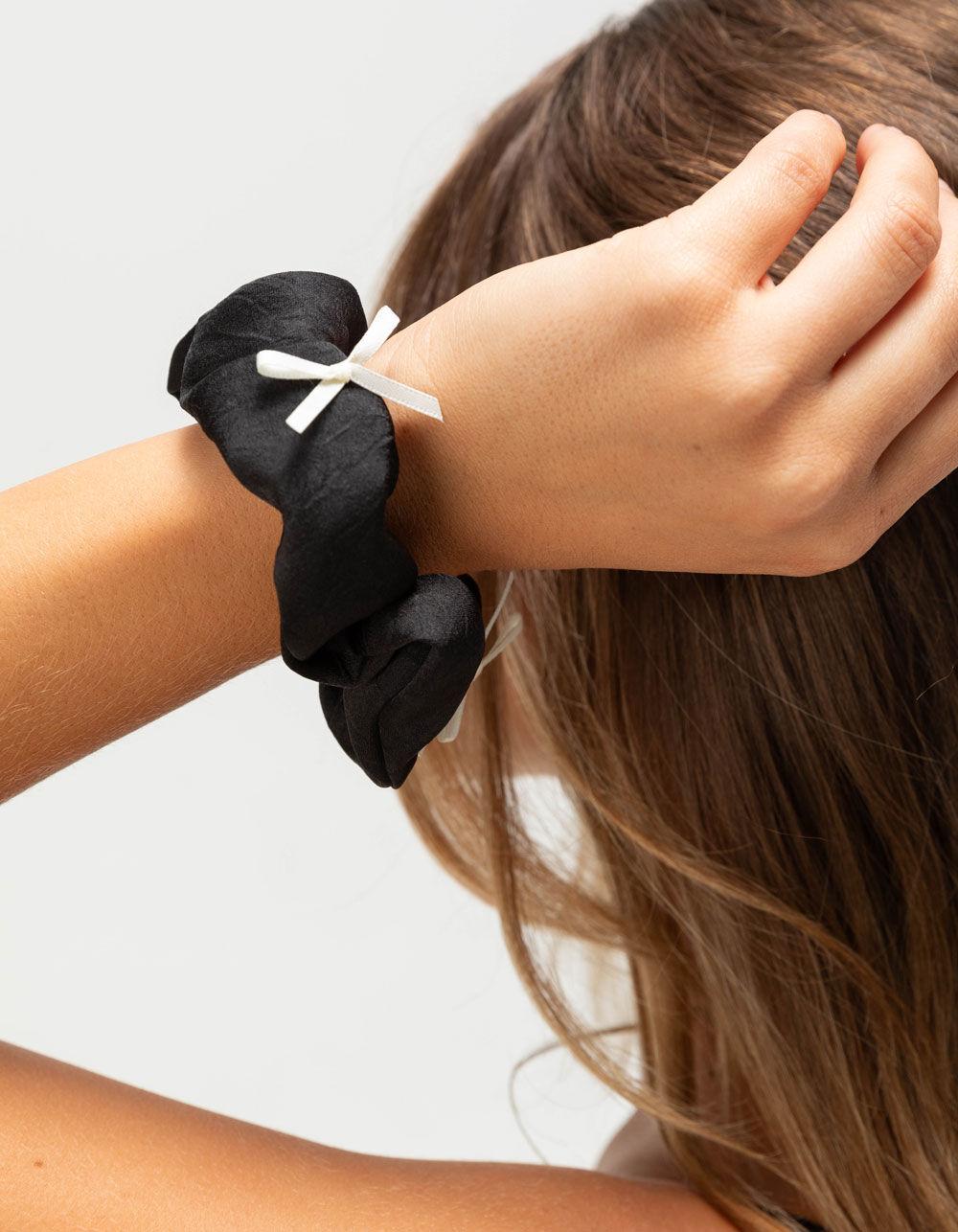 FULL TILT 2 Pack Contrast Stitching Bow Hair Clip & Scrunchie - IVORY Product Image