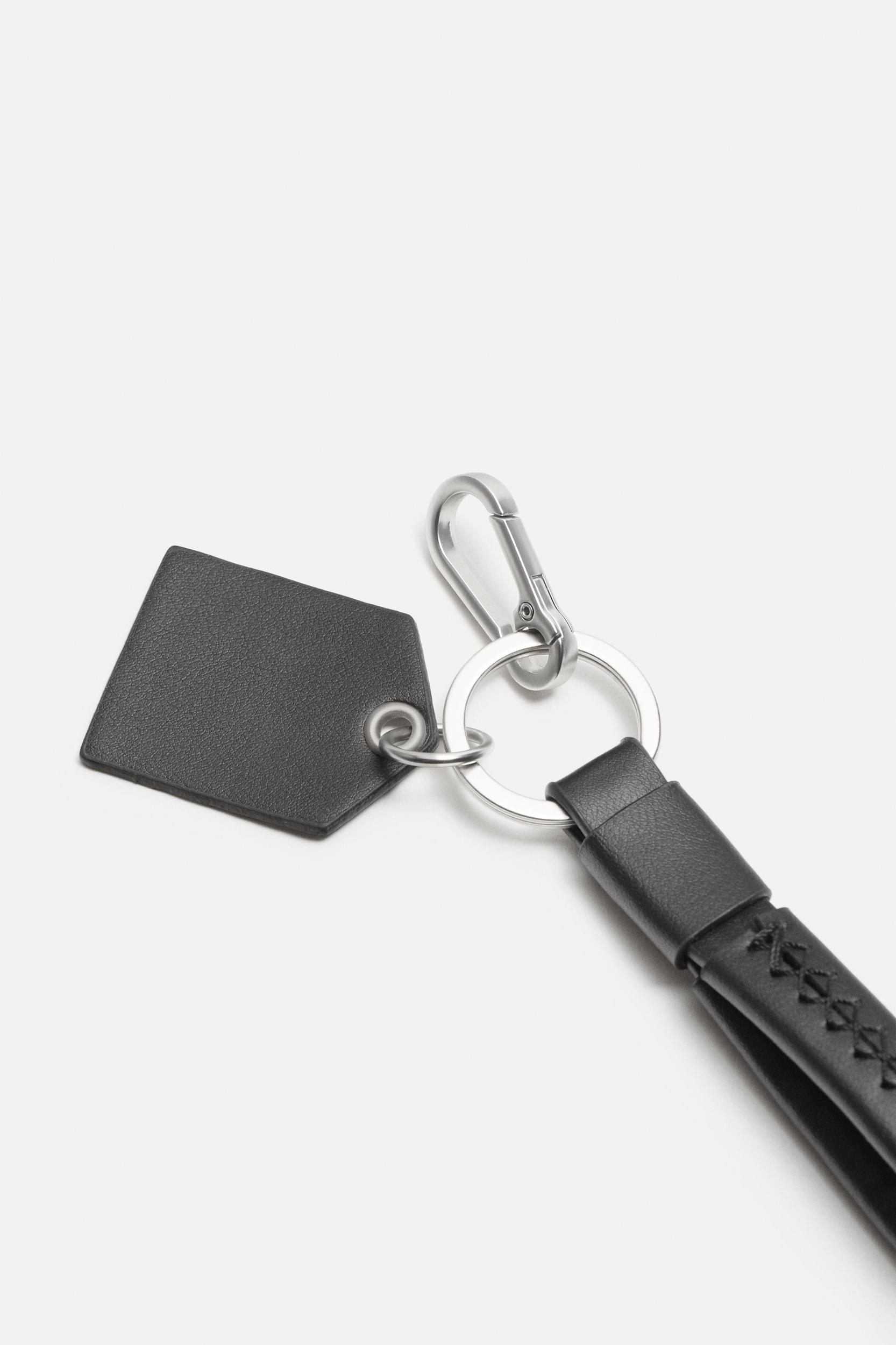 KEYCHAIN WITH TOPSTITCHING Product Image