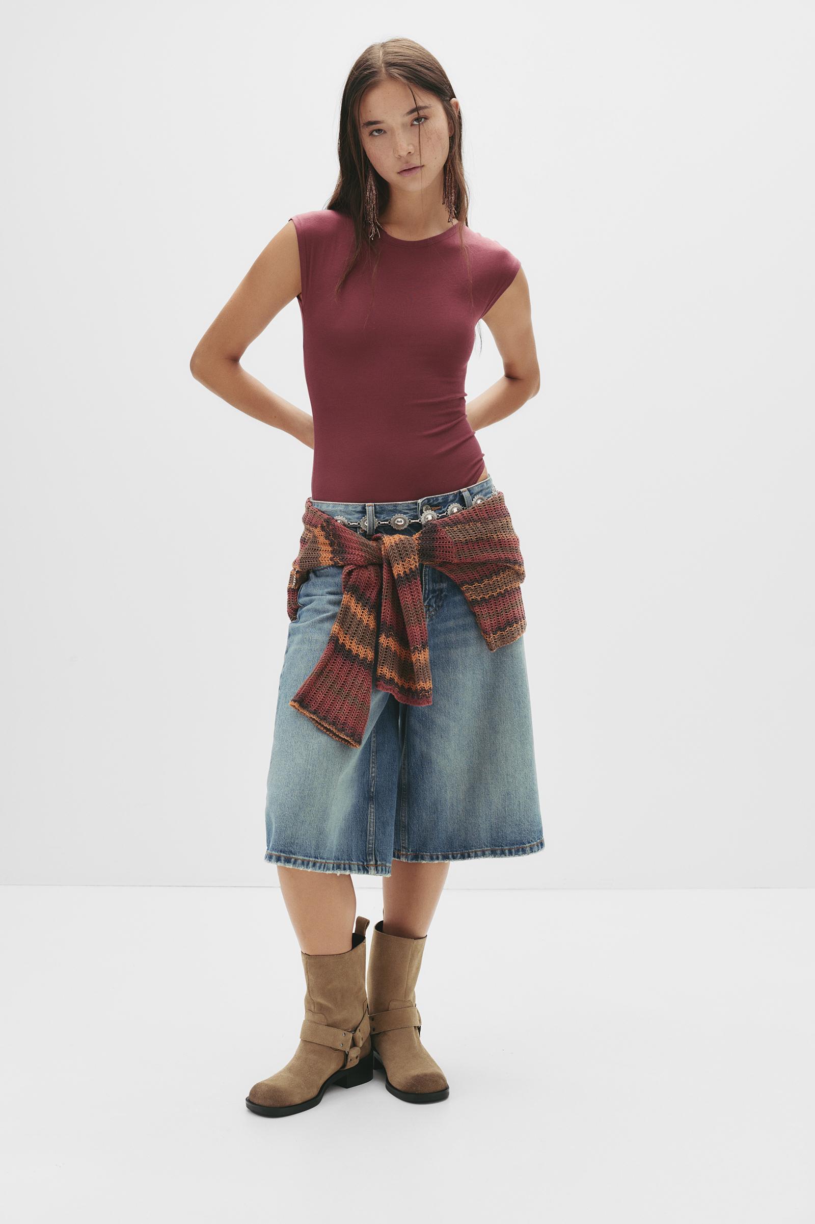 Short sleeve bodysuit Product Image