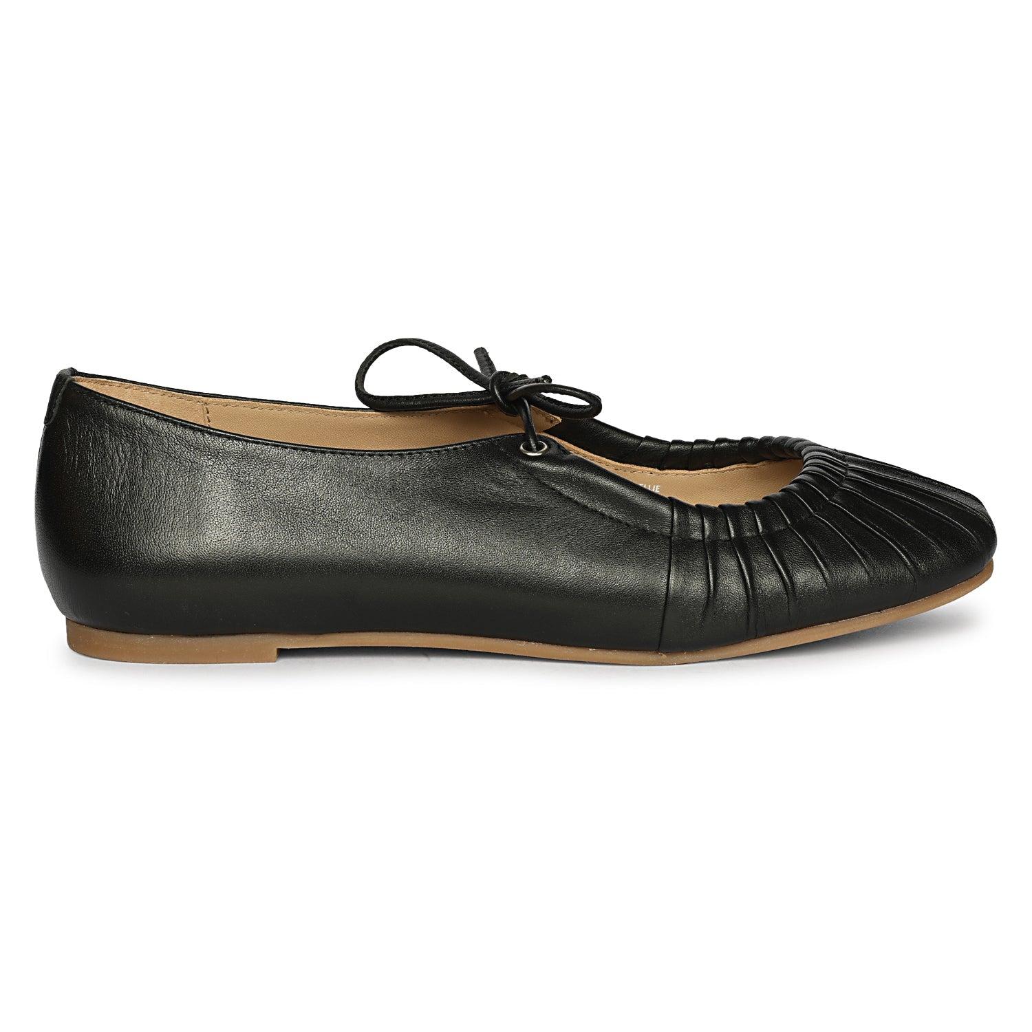 Ellie - Black Sandals Product Image