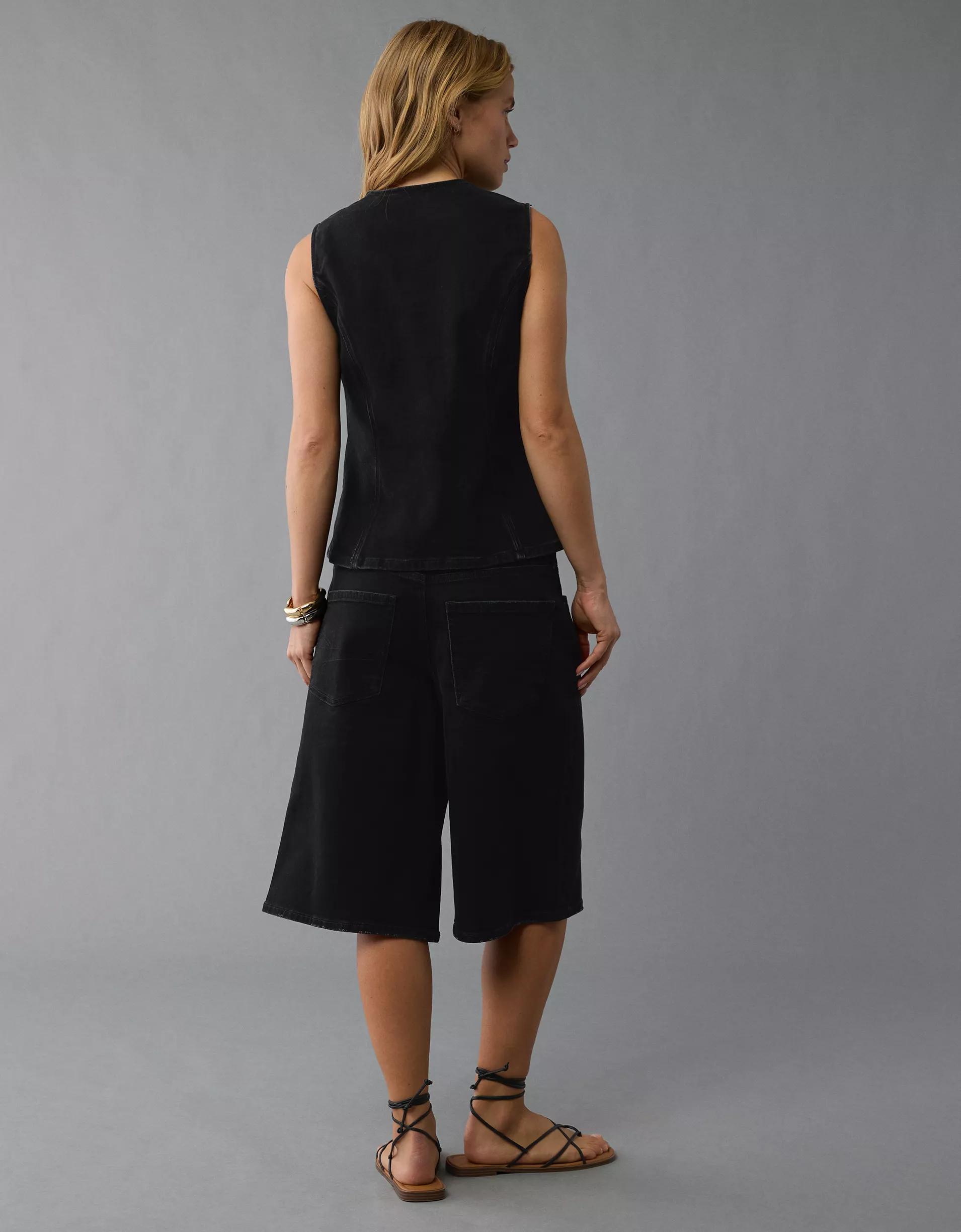 AE Crew Neck Button-Up Vest Product Image