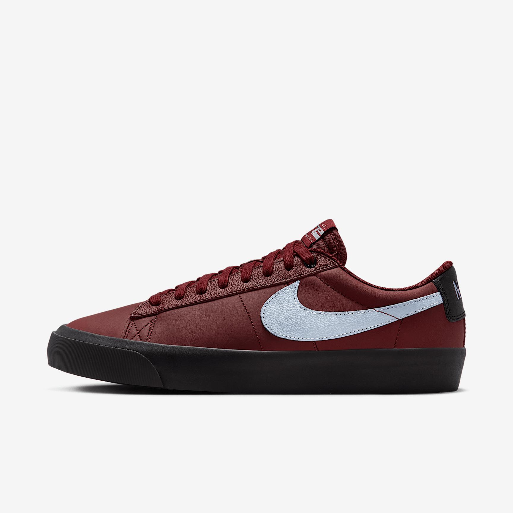 Men's Nike SB Blazer Low Pro GT Shoes Product Image