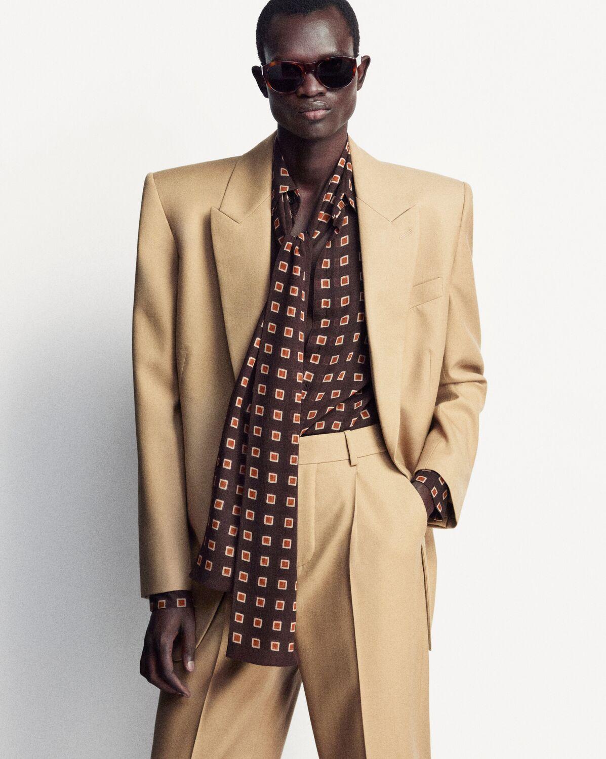 lavallière in square wool Product Image