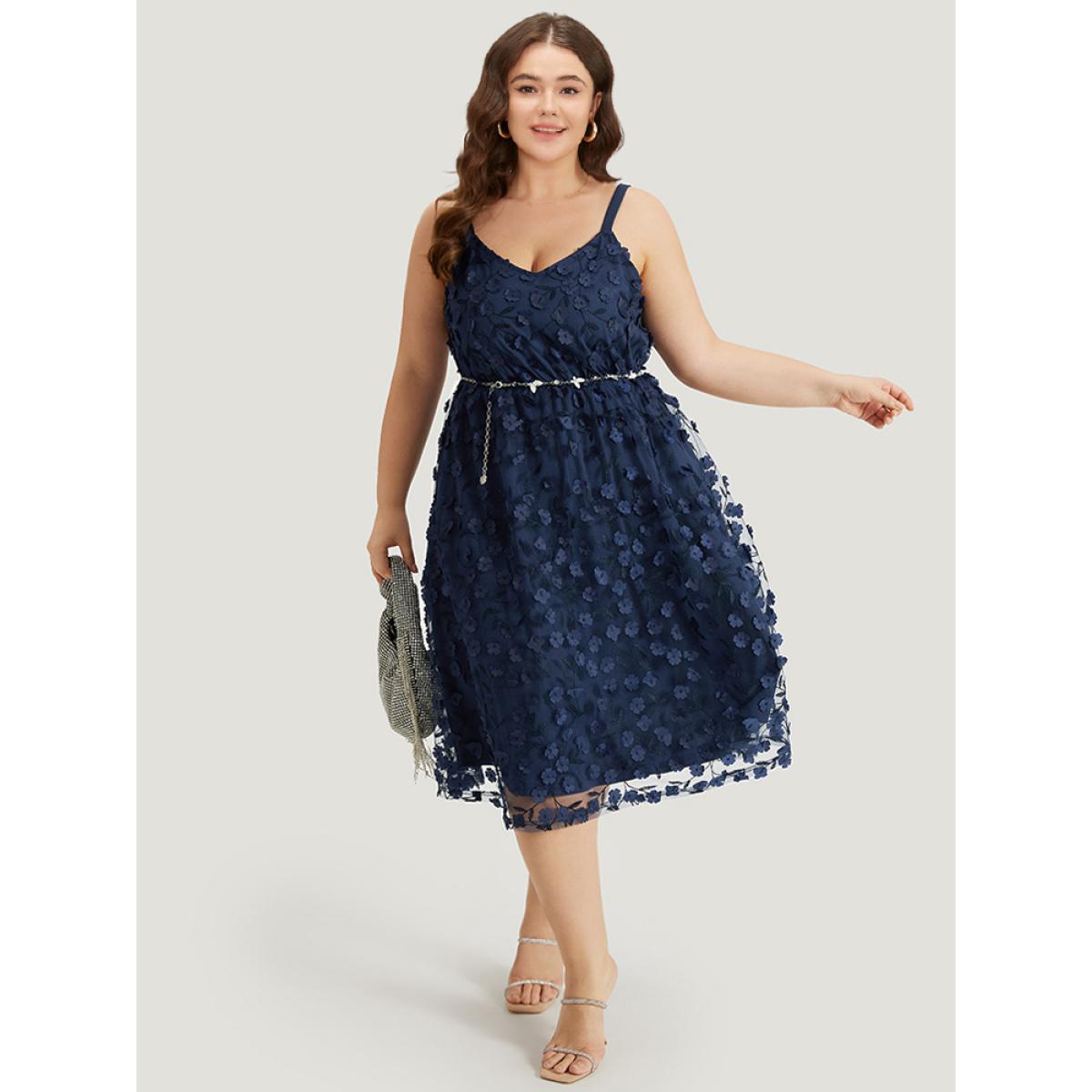 Plus Size Floral Print Elastic Waist Pocket Cami Dress Navy Women Glamour Adjustable Straps Spaghetti Strap Sleeveless Curvy Midi Dress BloomChic 22-24/3X Product Image