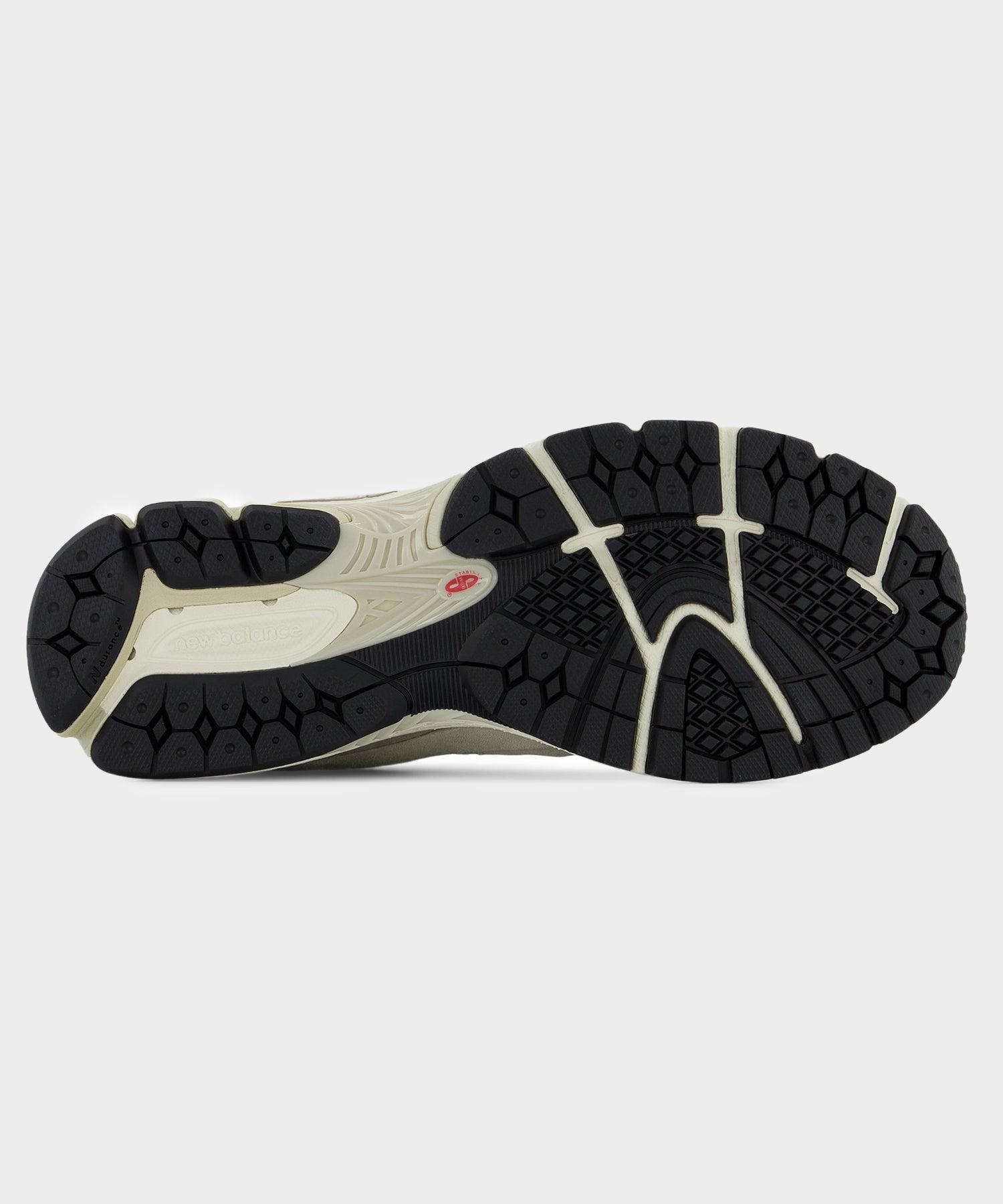 New Balance 2002RB Sneaker Product Image