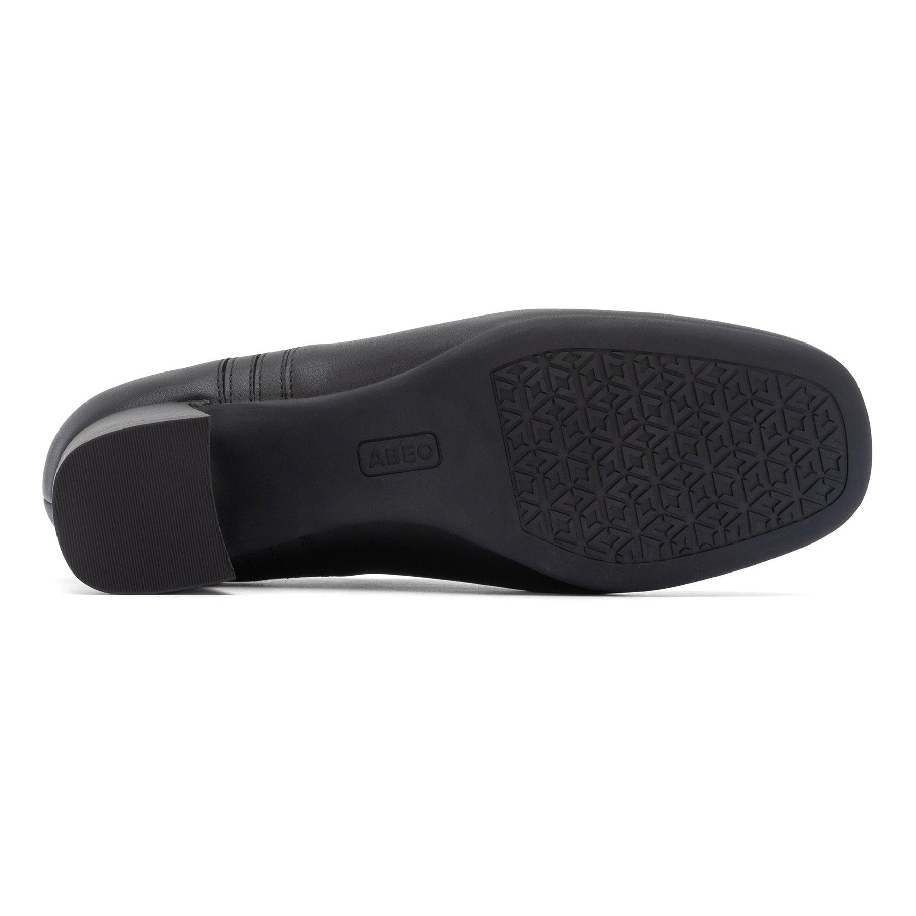 Avenue Slip On Female Product Image