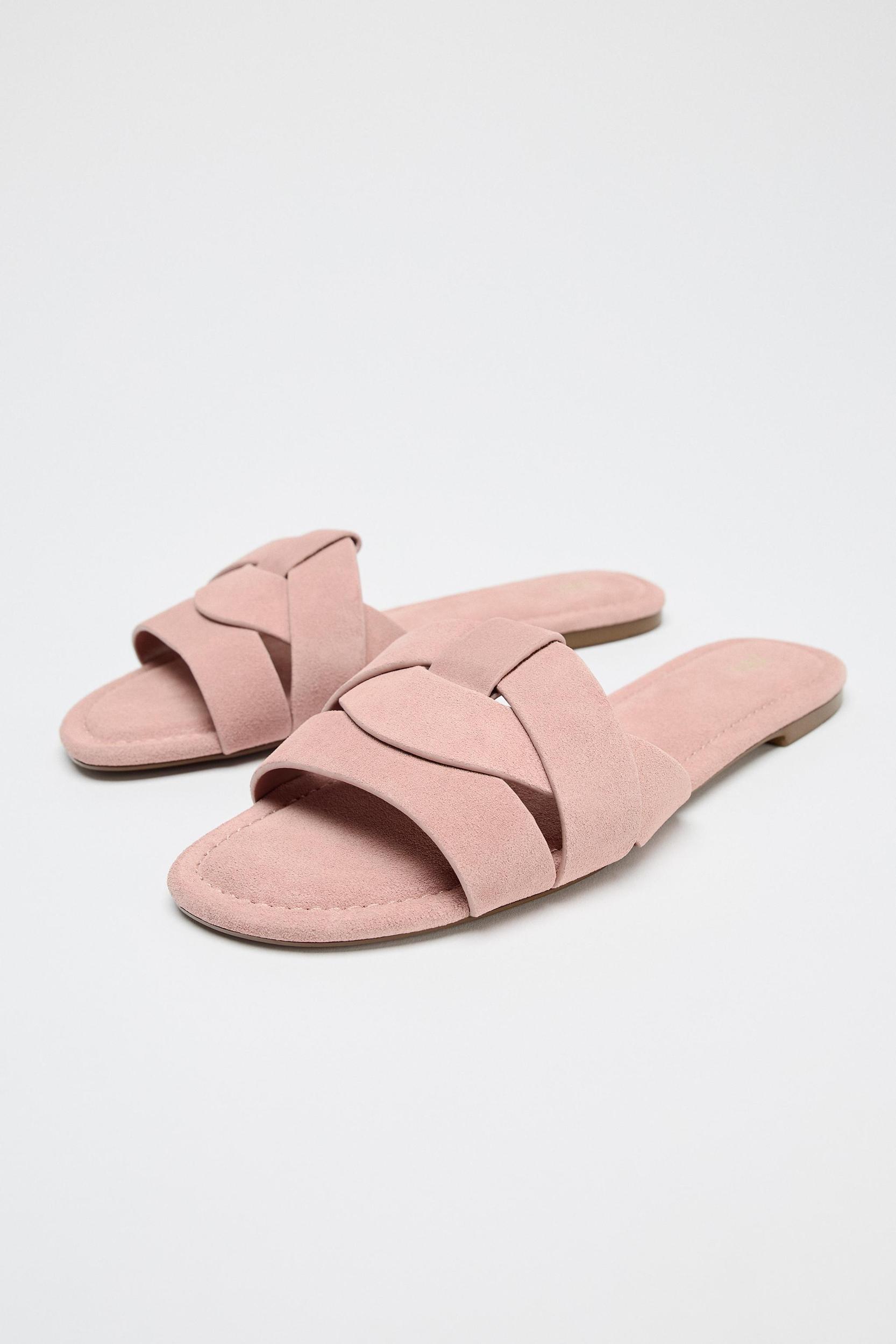 CROSSOVER LEATHER FLAT SANDALS Product Image