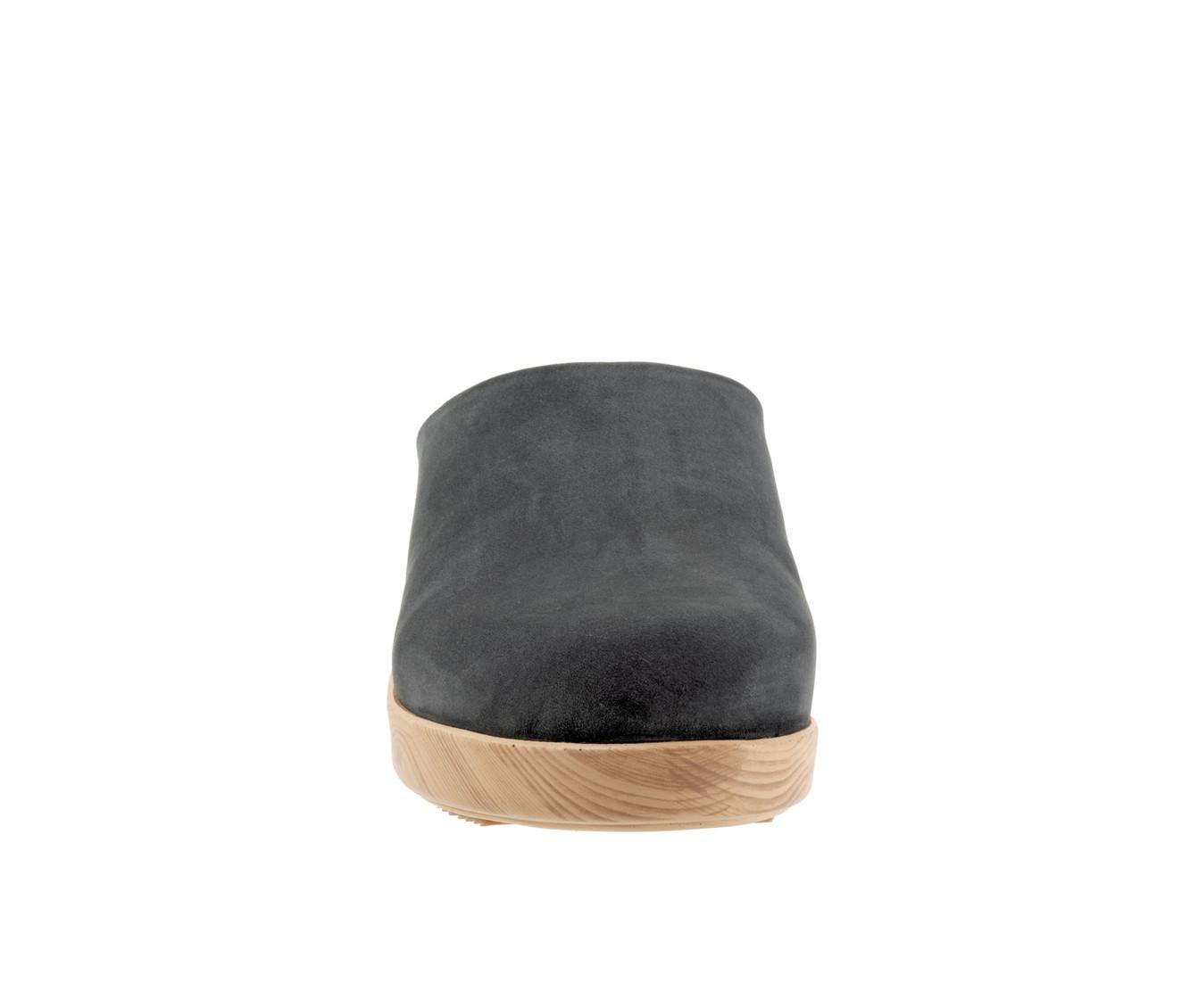 Women's Softwalk Felida Clogs Product Image