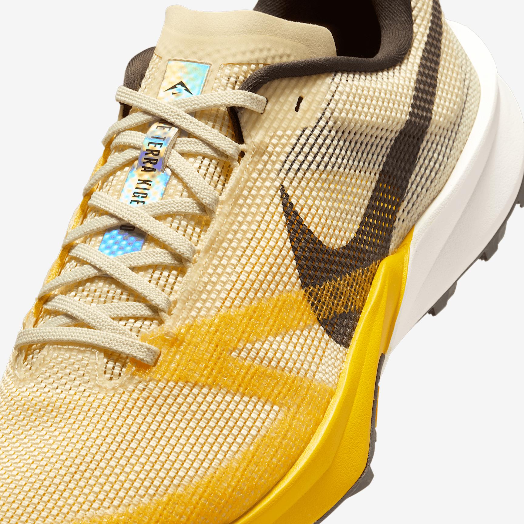 Nike Men's Kiger 10 Trail Running Shoes Product Image