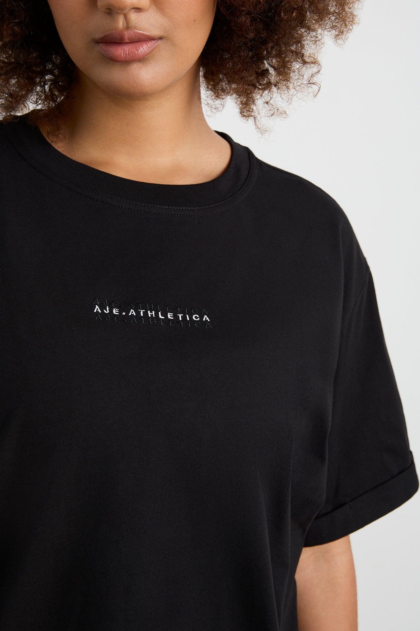 Boyfriend Tee 102 Product Image