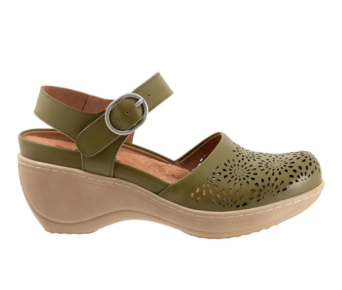 Women's Softwalk Mabelle Perf Clogs Product Image